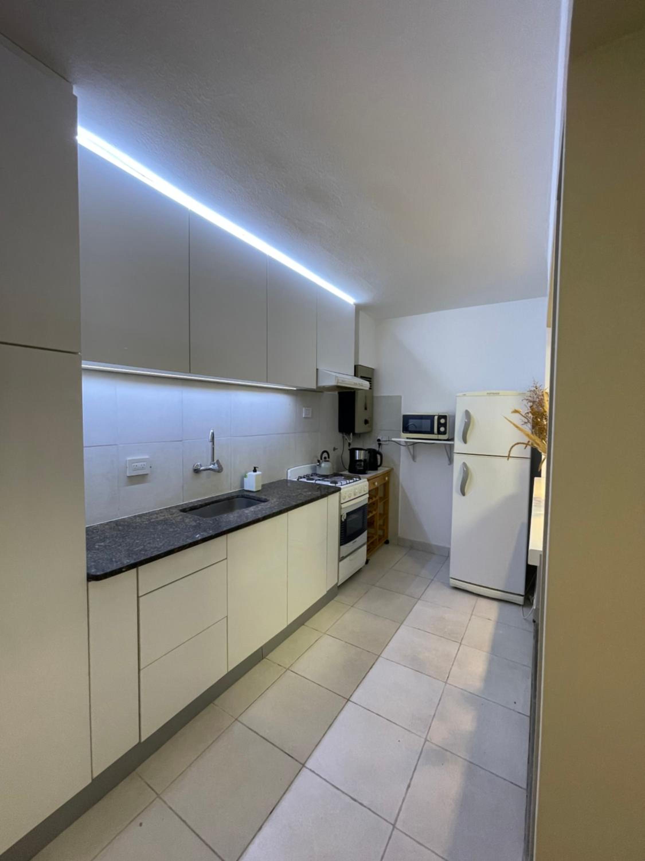 Departamento PB, patio y asador privados - NUEVO SERVICIO Estacionamiento 24hs INCLUIDO, no camioneta- Cerca de hotel Quinto Centenario, Nuevocentro shoppi