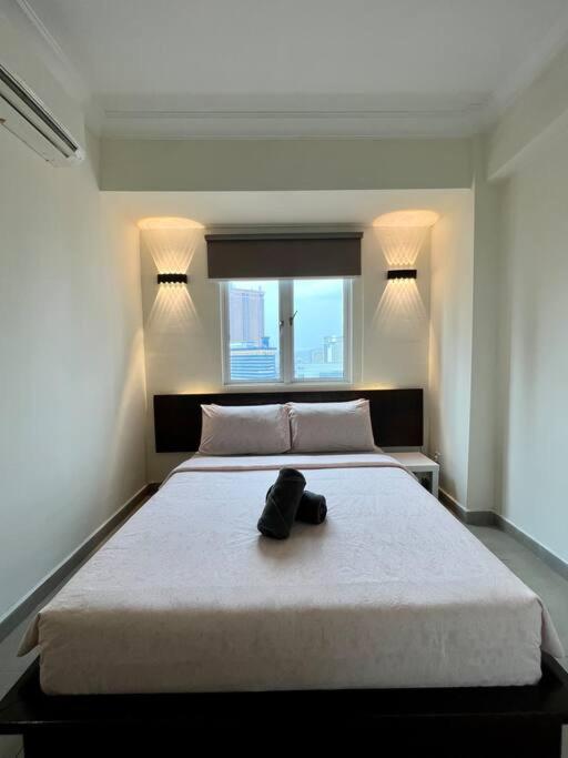 Studio Suite at Casa Mutiara 5 mins walk to LRT, Jalan Alor and Bukit Bintang