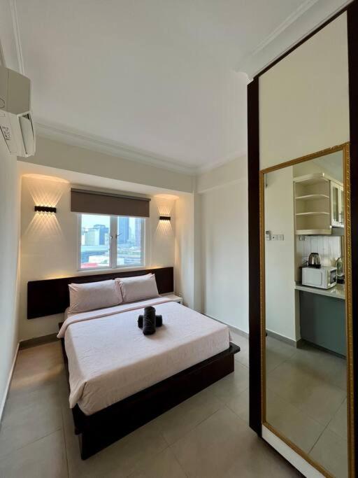 Studio Suite at Casa Mutiara 5 mins walk to LRT, Jalan Alor and Bukit Bintang