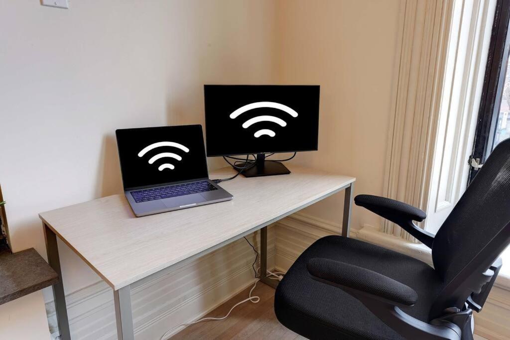 Chic St-Denis Modern & Comfortable Wifi AC