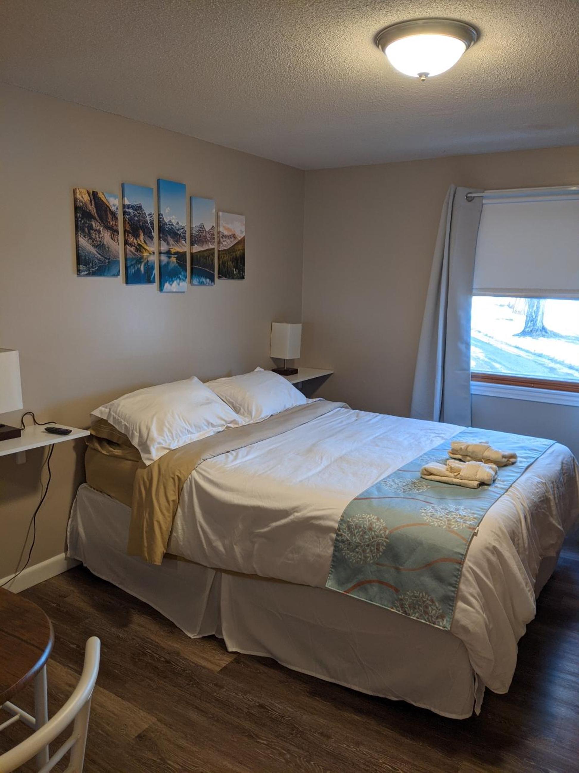 Lake Shore Farm Inn - Property Image 32