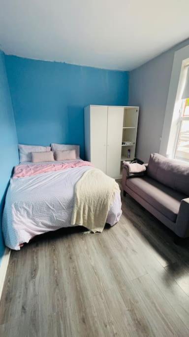 Entire studio apartment in Dublin