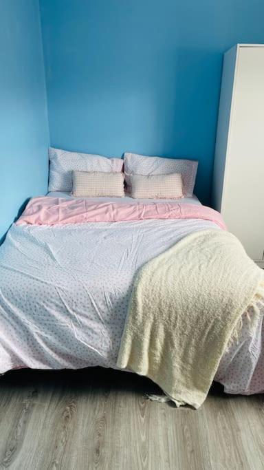 Entire studio apartment in Dublin