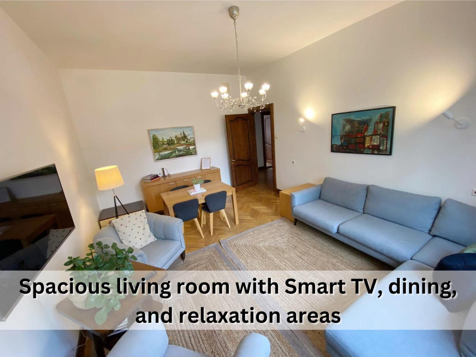 Spacious Old Town Apt, 3 Rooms, Sleeps 6-7 view 5