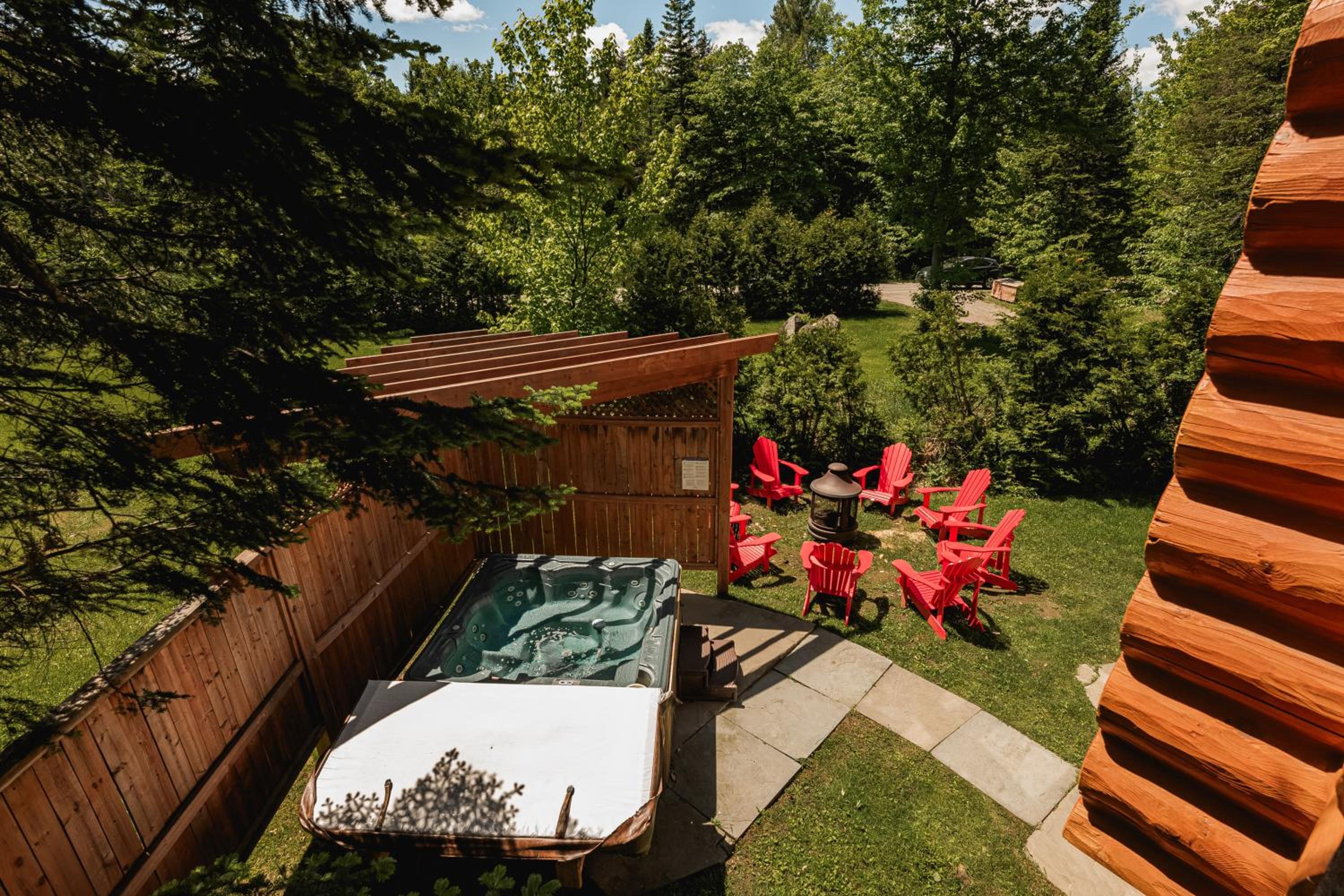 Fiddler Lake Resort - Deer 4