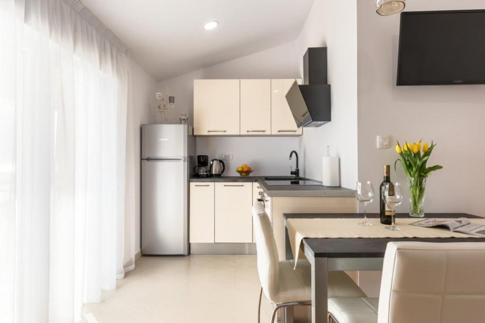 Villa Mirjana, one bedroom apartment view 3