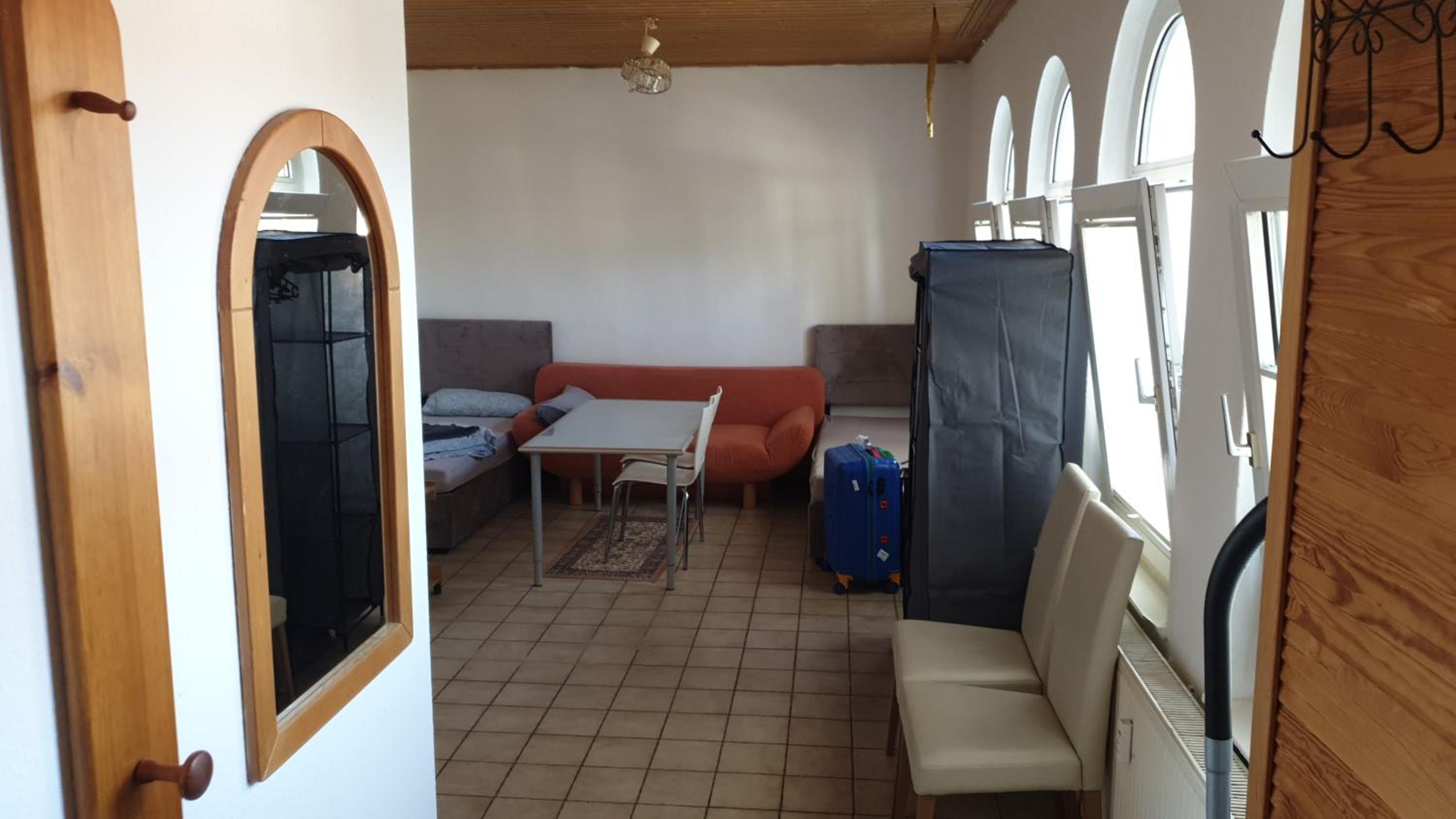 hotel room