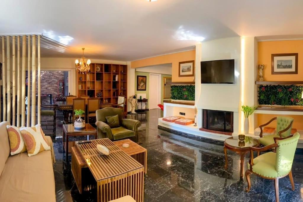 Sarakin's Mansion Luxury Retreat photo 4