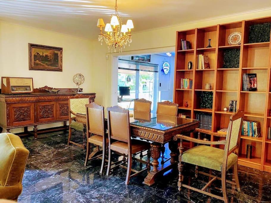 Sarakin's Mansion Luxury Retreat