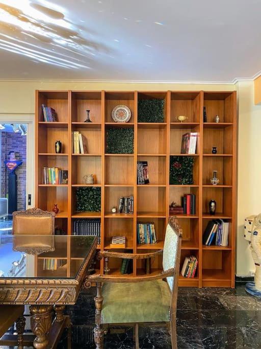 Sarakin's Mansion Luxury Retreat