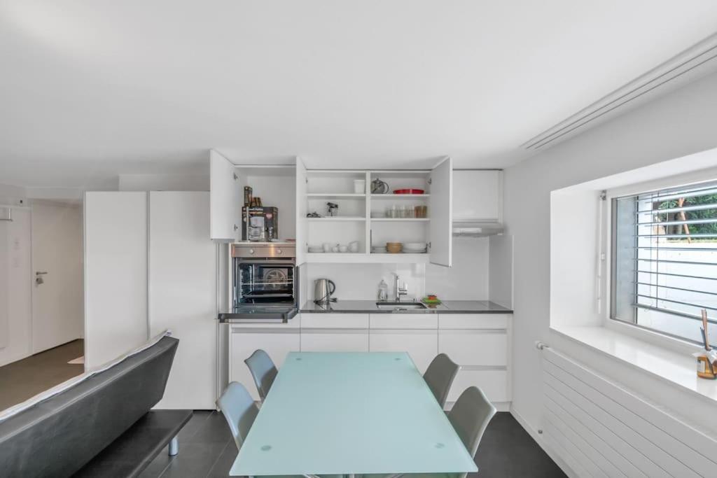 Studio, meublé, jolie terrasse, parking gratuit