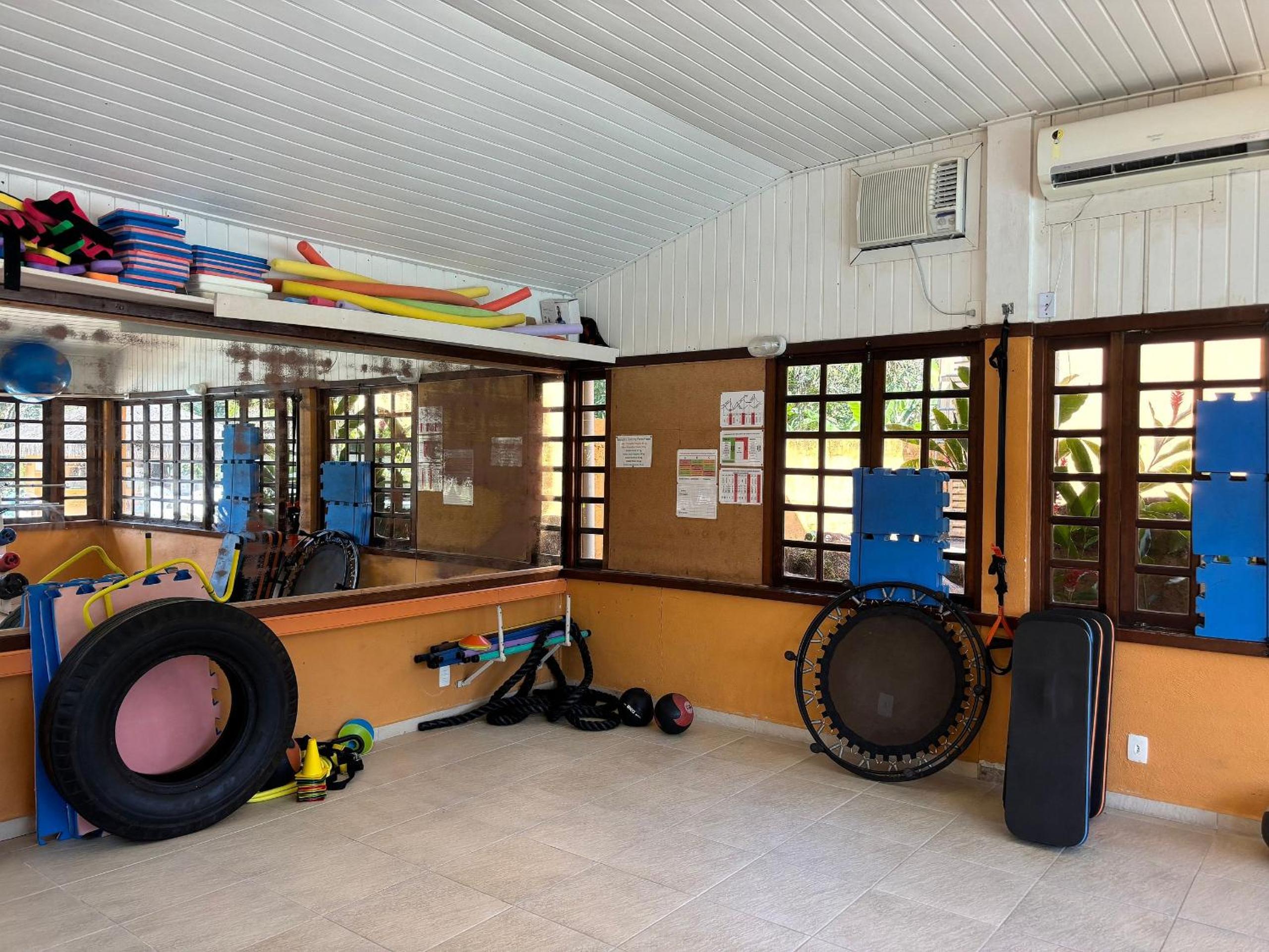 Casa em condomínio Luxuoso de Angra dos Reis que comporta até 8 pessoas.