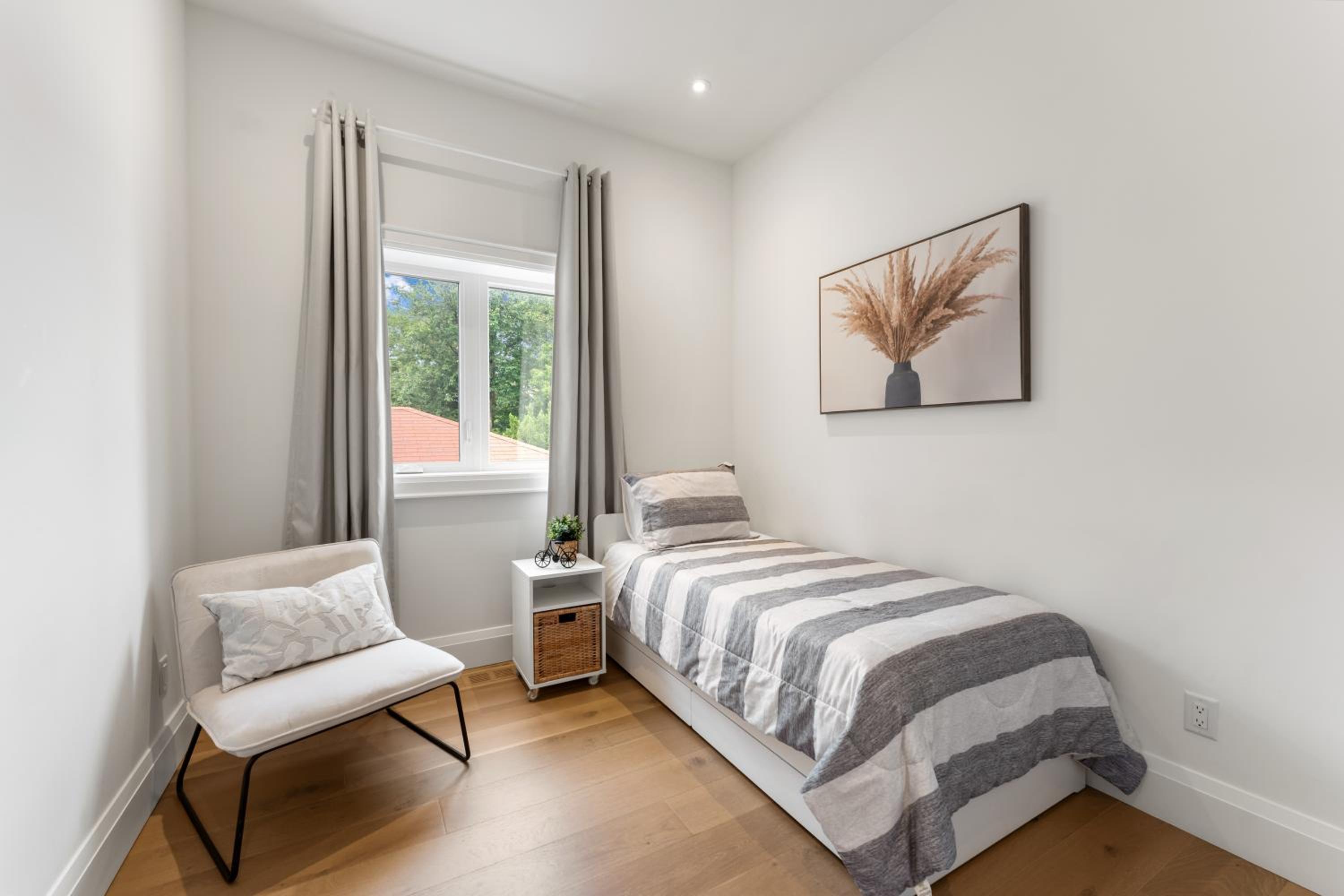 Luxury Home - 5 min from airport, 15 to downtown