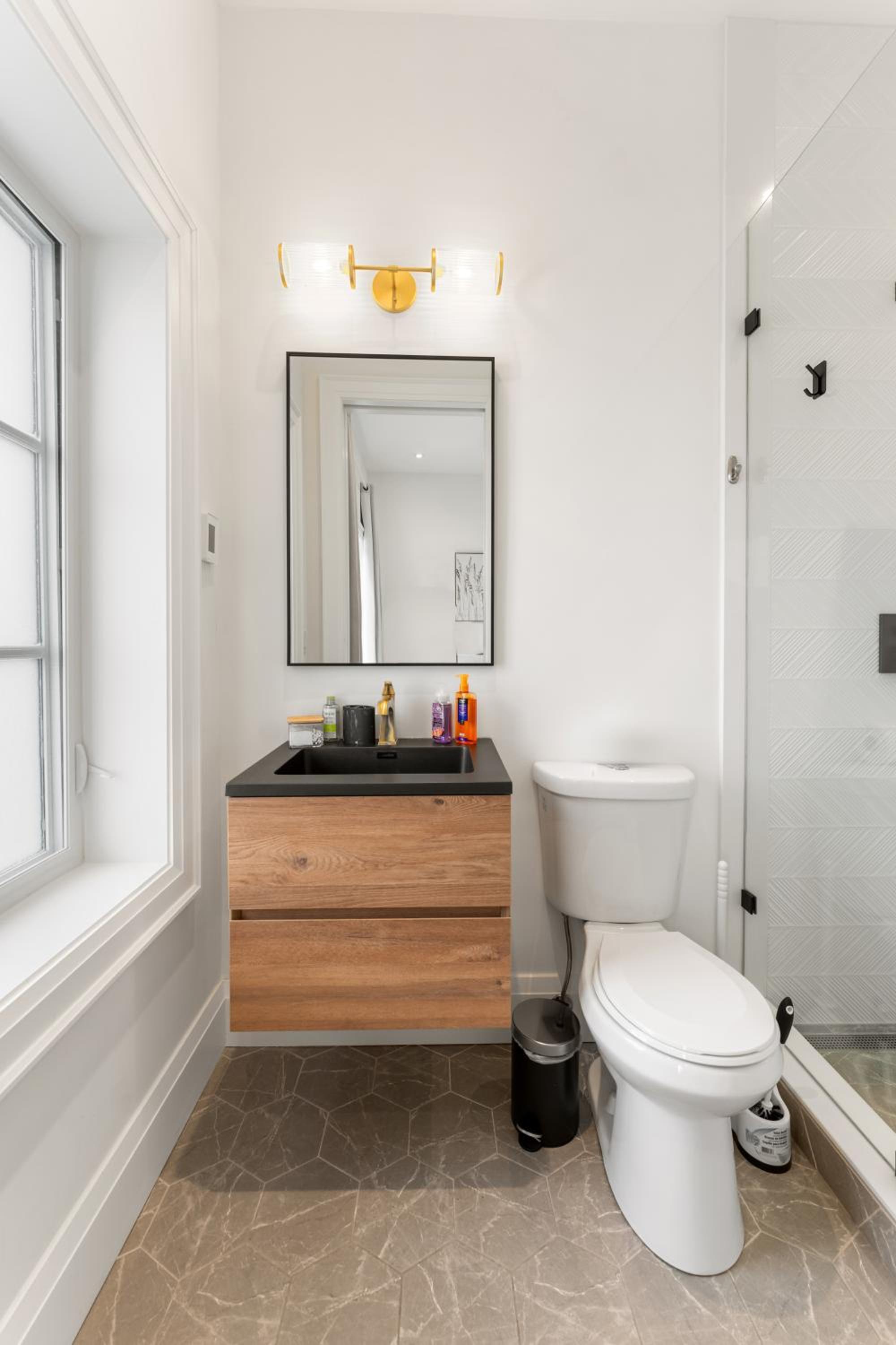 Luxury Home - 5 min from airport, 15 to downtown