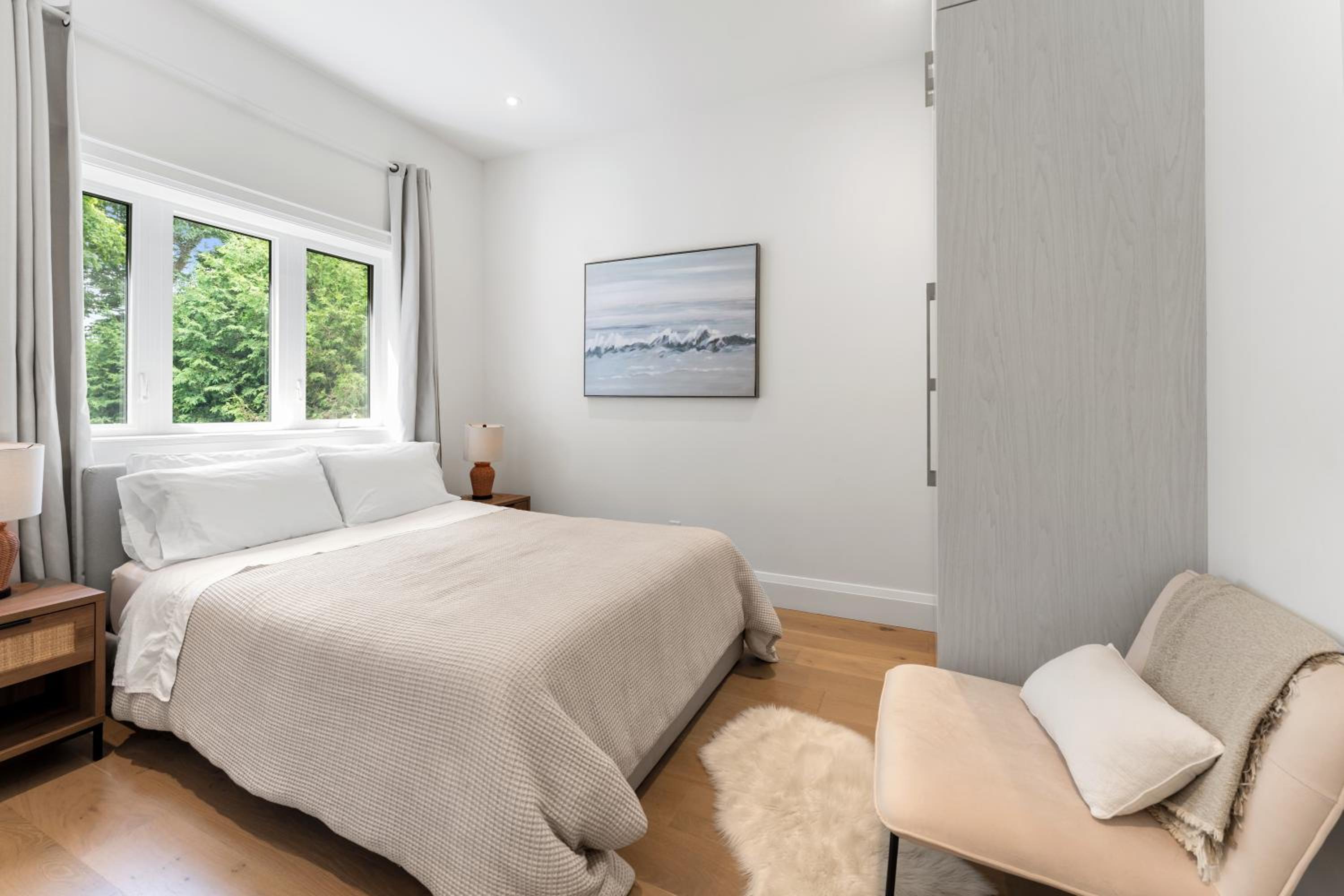 Luxury Home - 5 min from airport, 15 to downtown