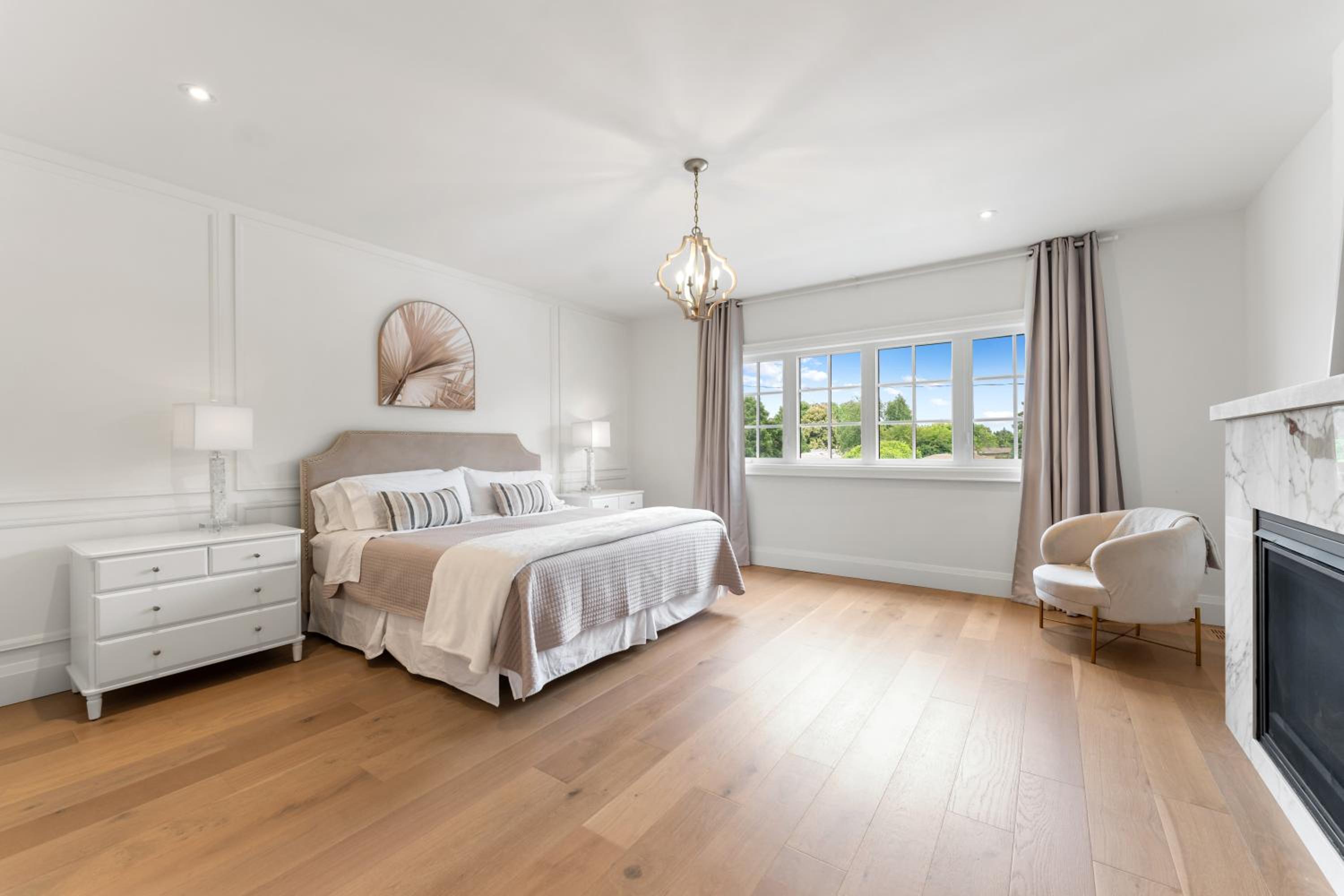 Luxury Home - 5 min from airport, 15 to downtown