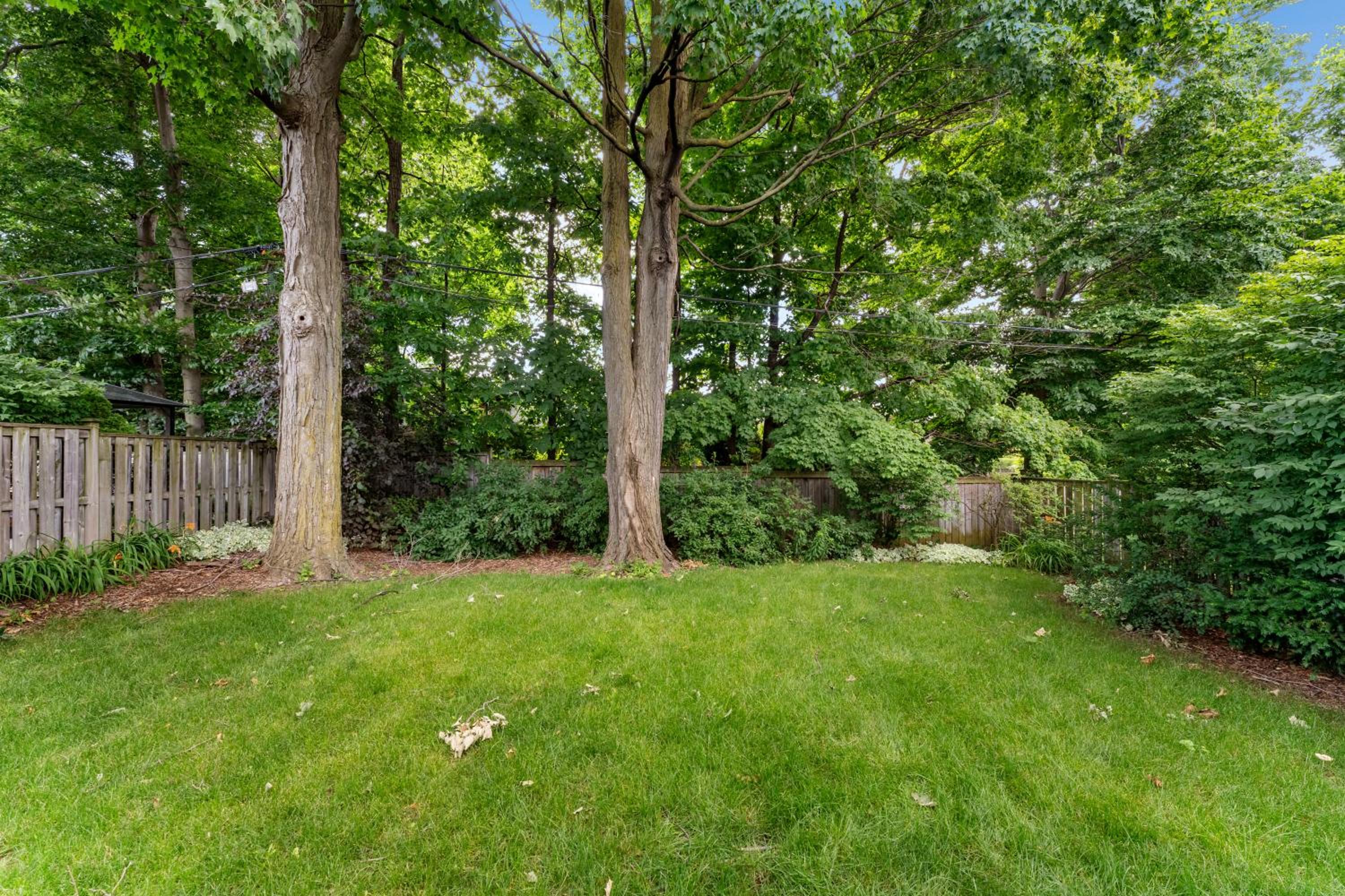 Luxury Home - 5 min from airport, 15 to downtown