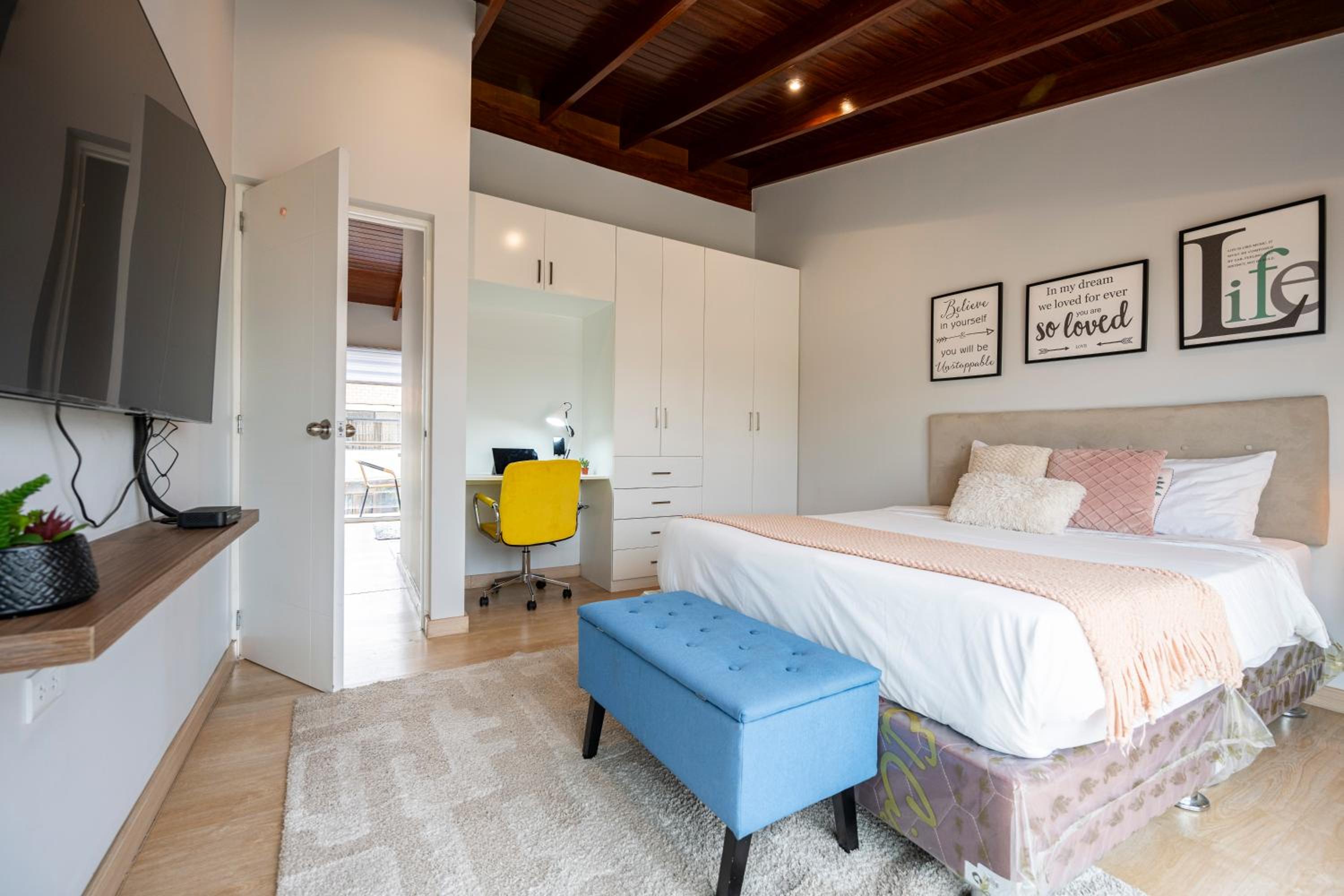 Private Residences by Vibrant