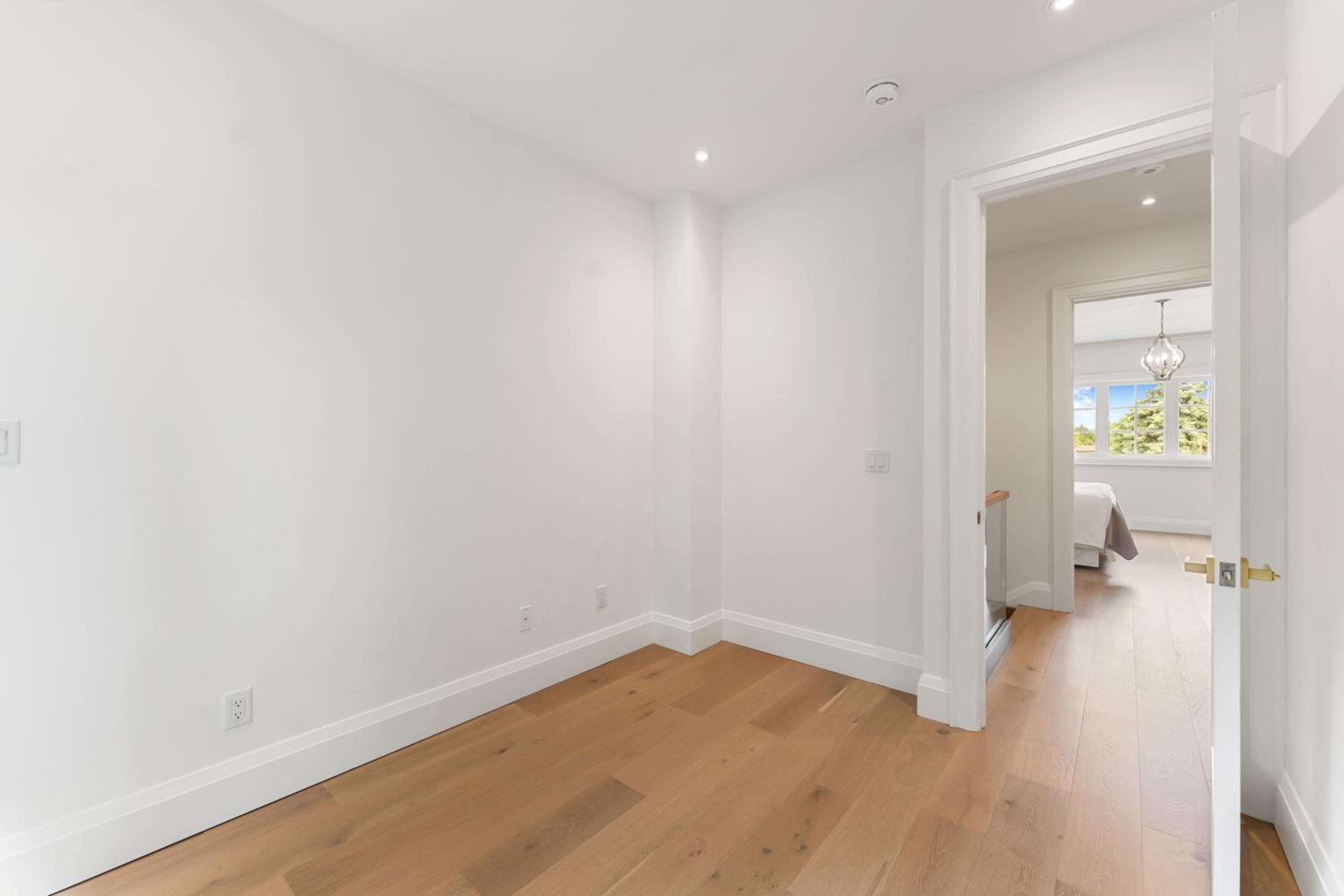 Luxury Home - 5 min from airport, 15 to downtown