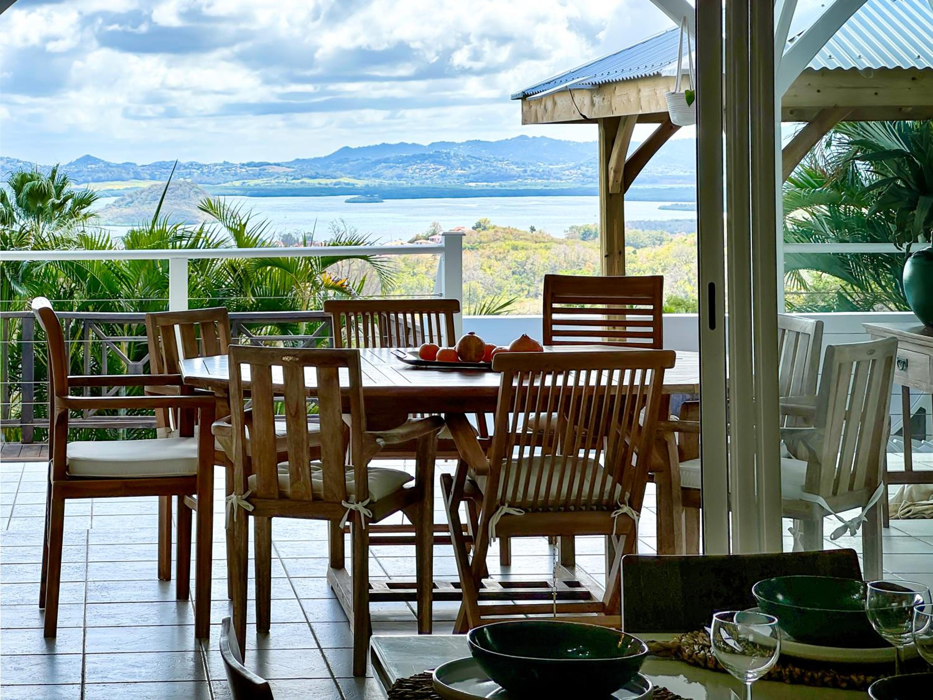 Grande Villa de standing vue mer, piscine 3ilets view 4
