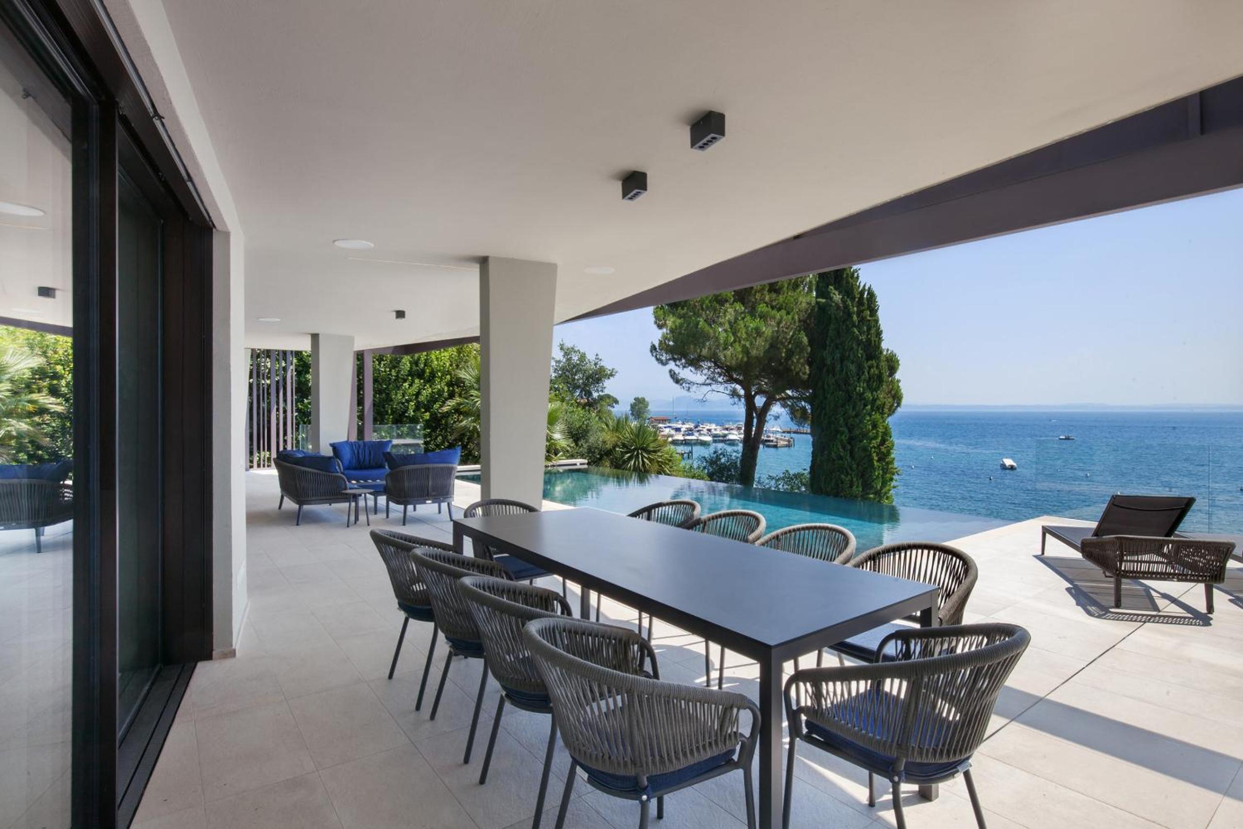 Villa Grace with Pool on the Lake view 4