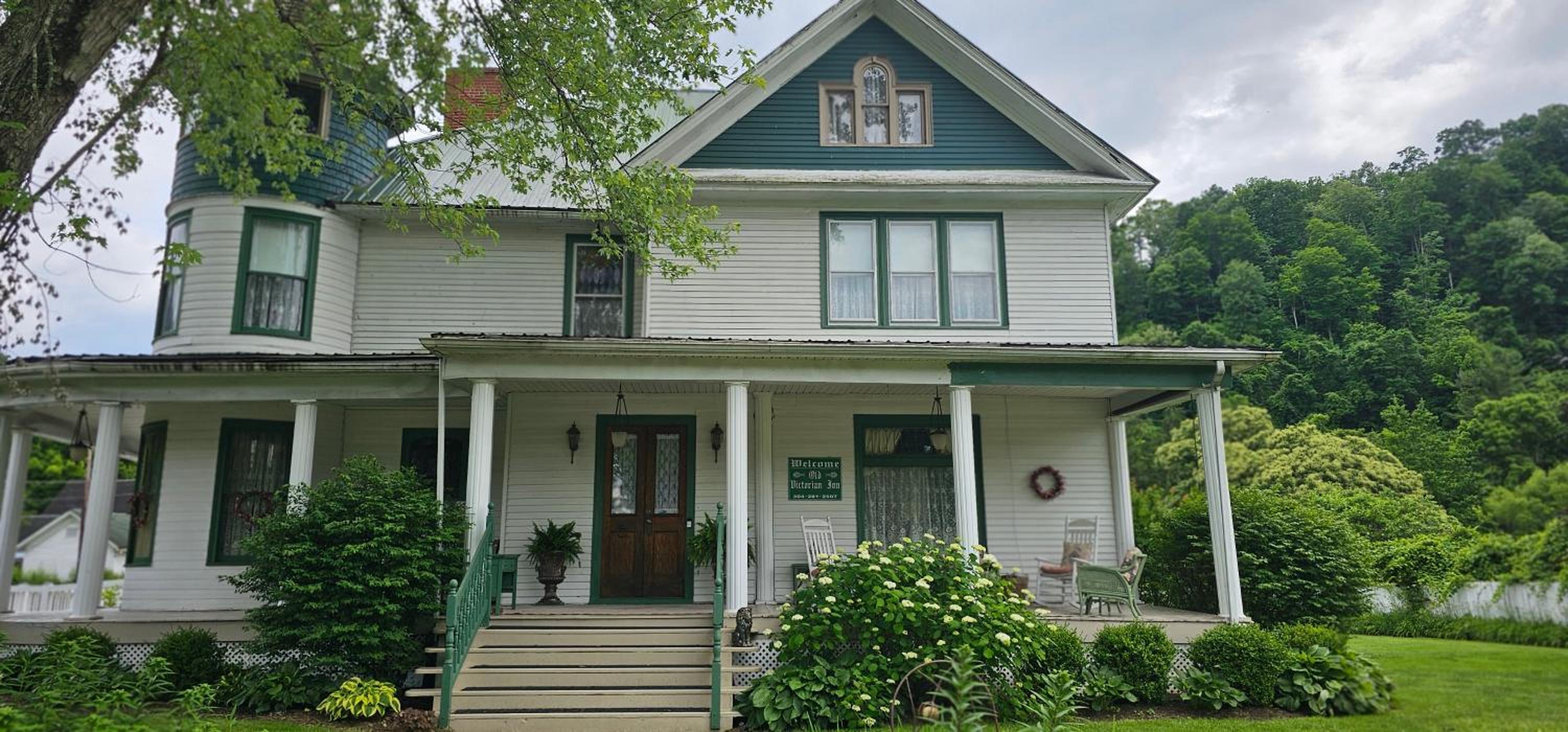 The Alderson Inn, LLC view 2