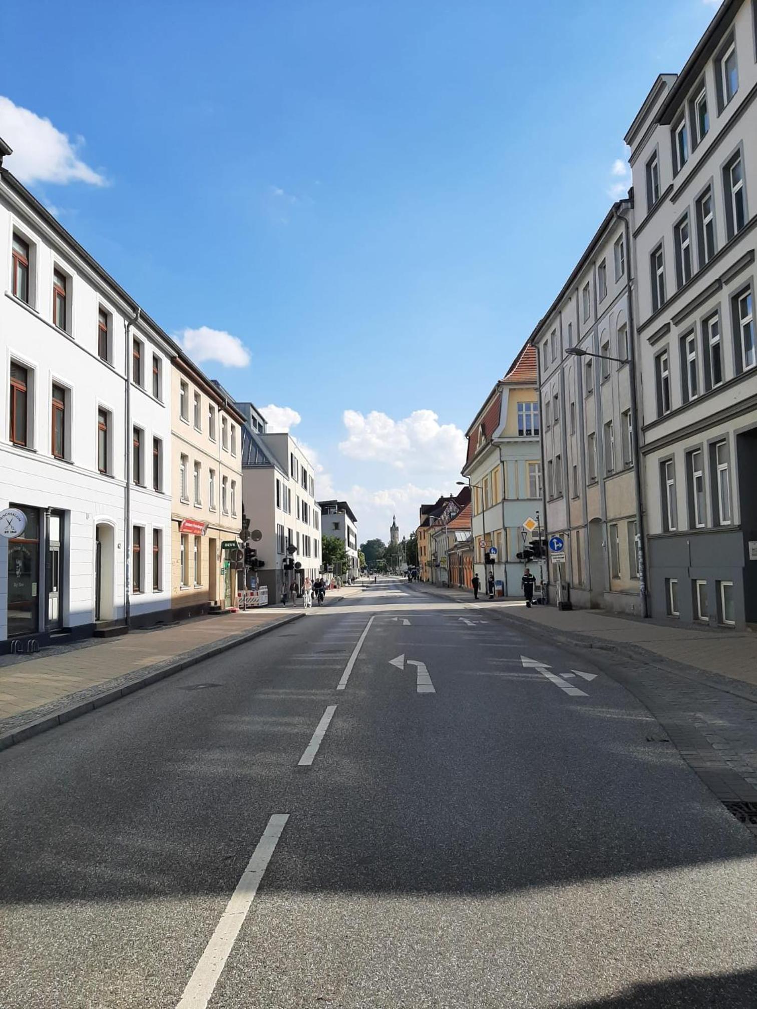 Charmantes, helles City-Apartment - nahe Hafen, Schloss & Altstadt