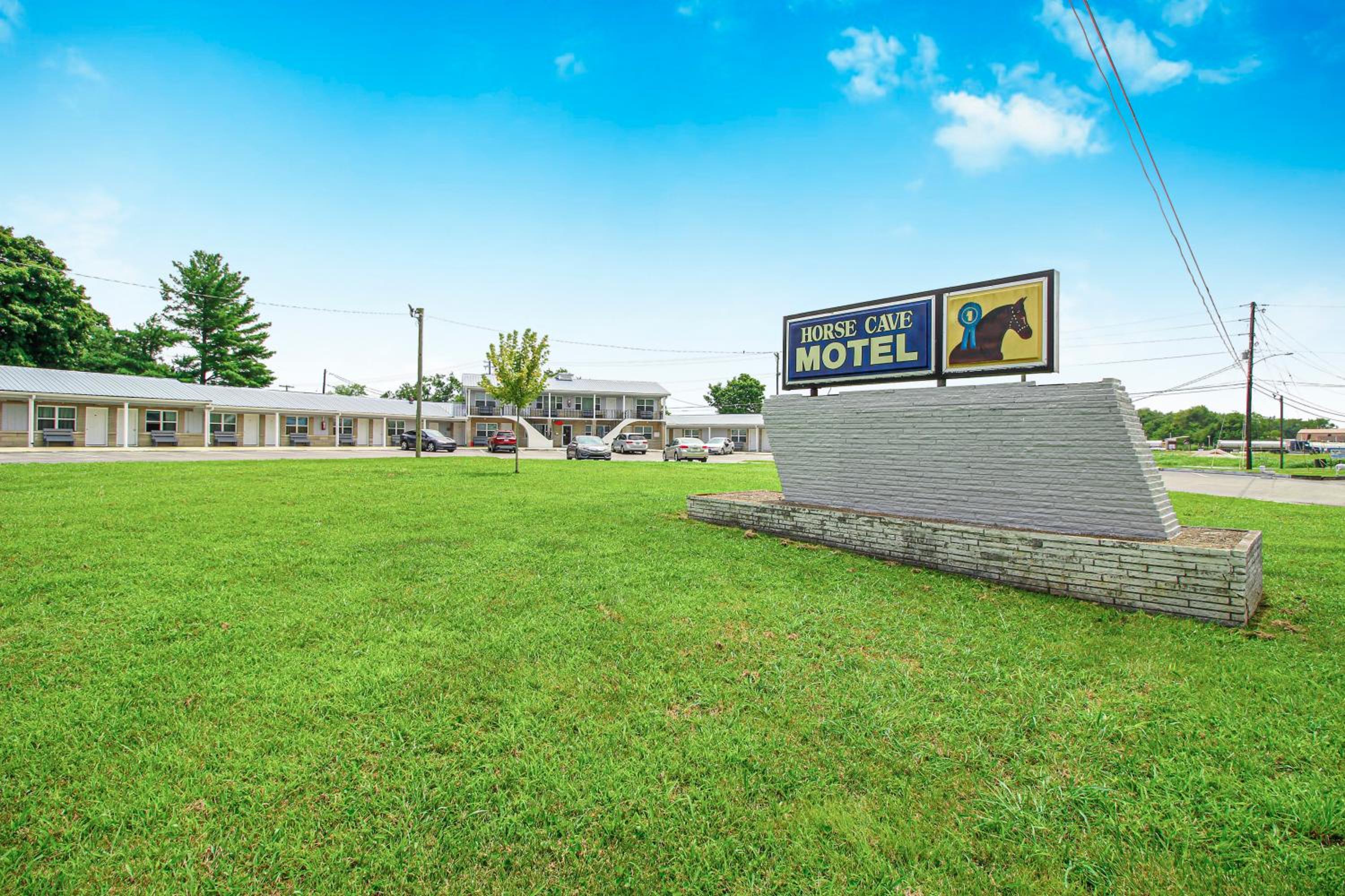Horse Cave Motel