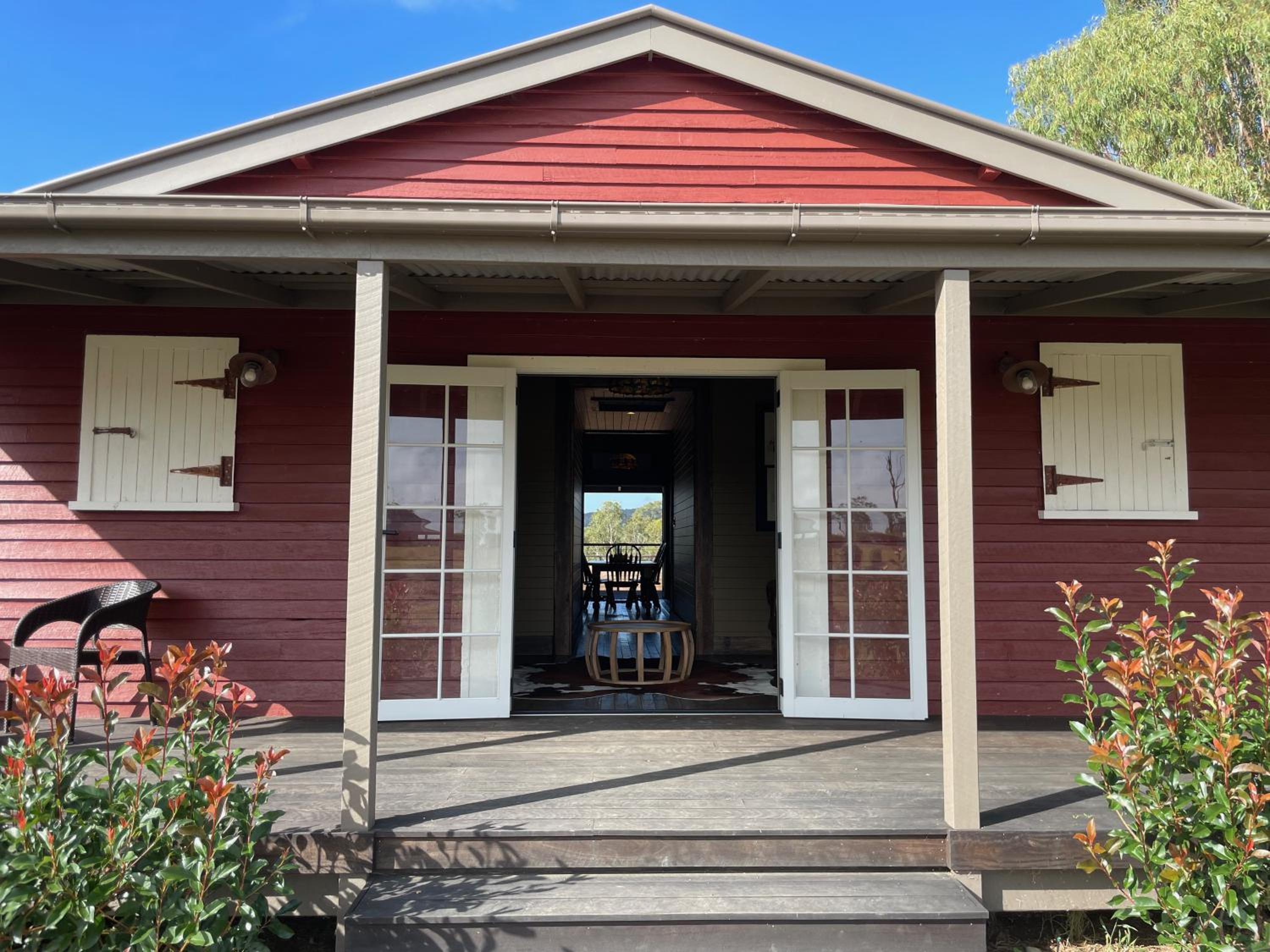 Dusty Hill Vineyard - Moffatdale