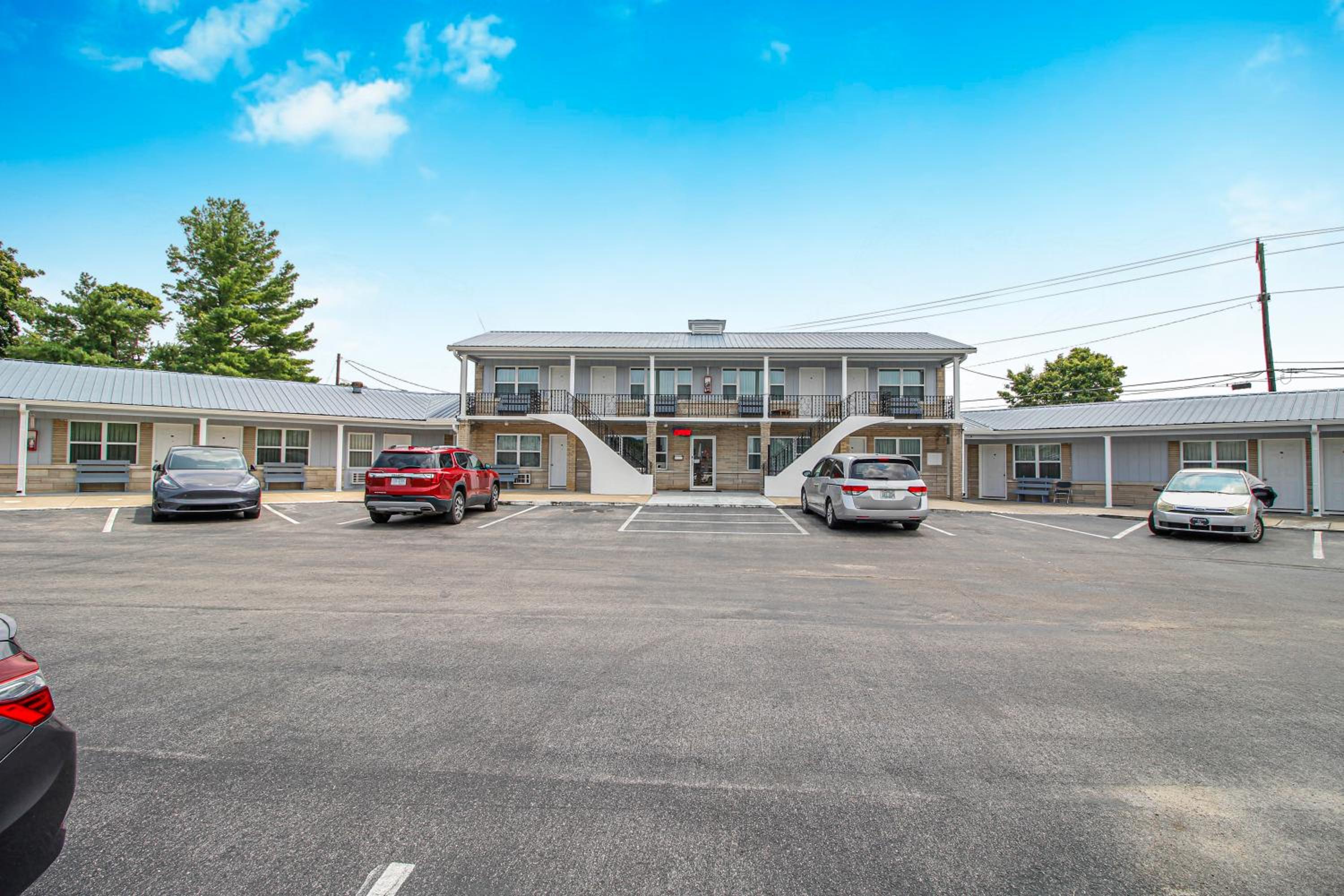 Horse Cave Motel