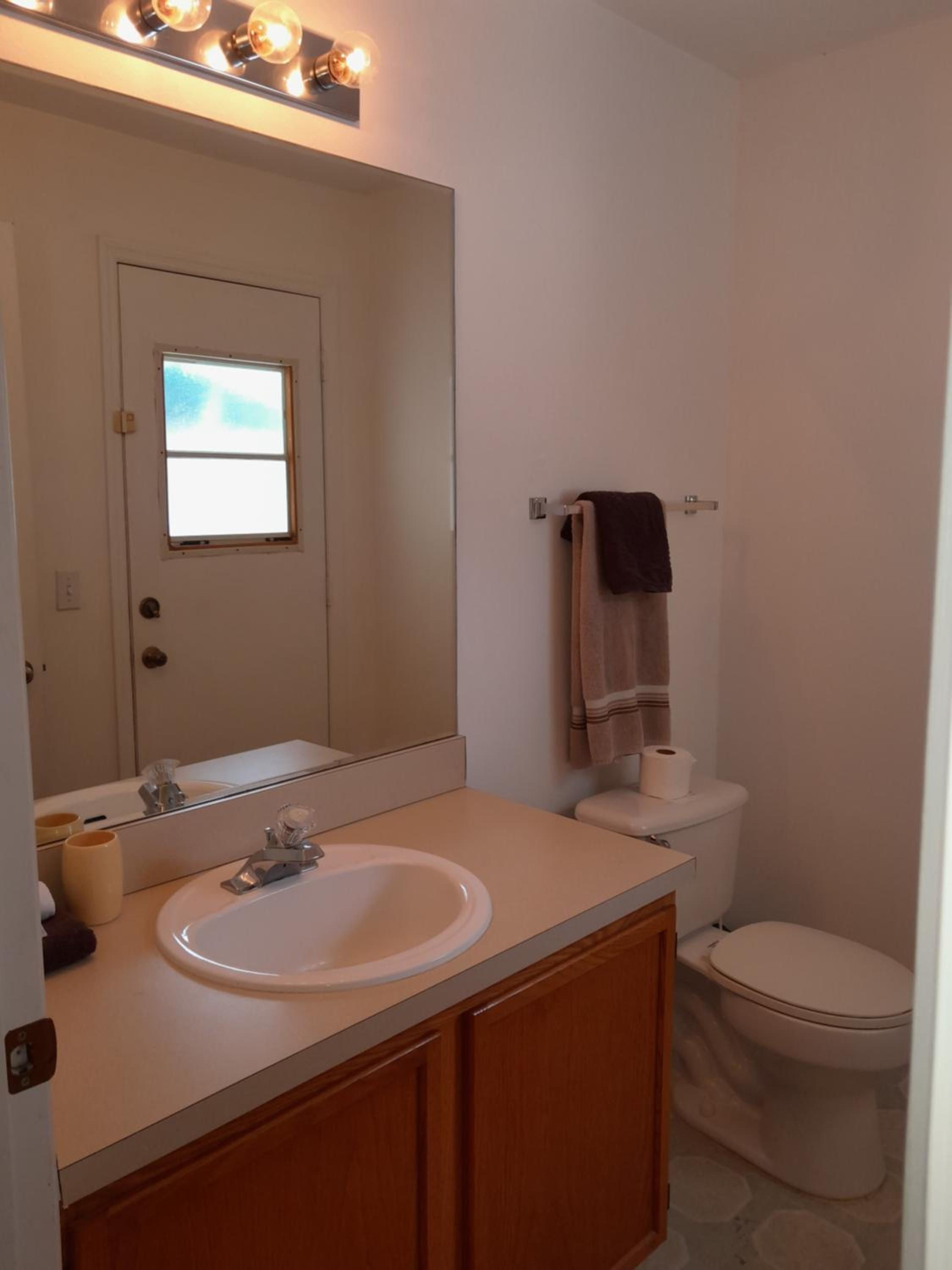 Three-Bedroom House in Clear Creek