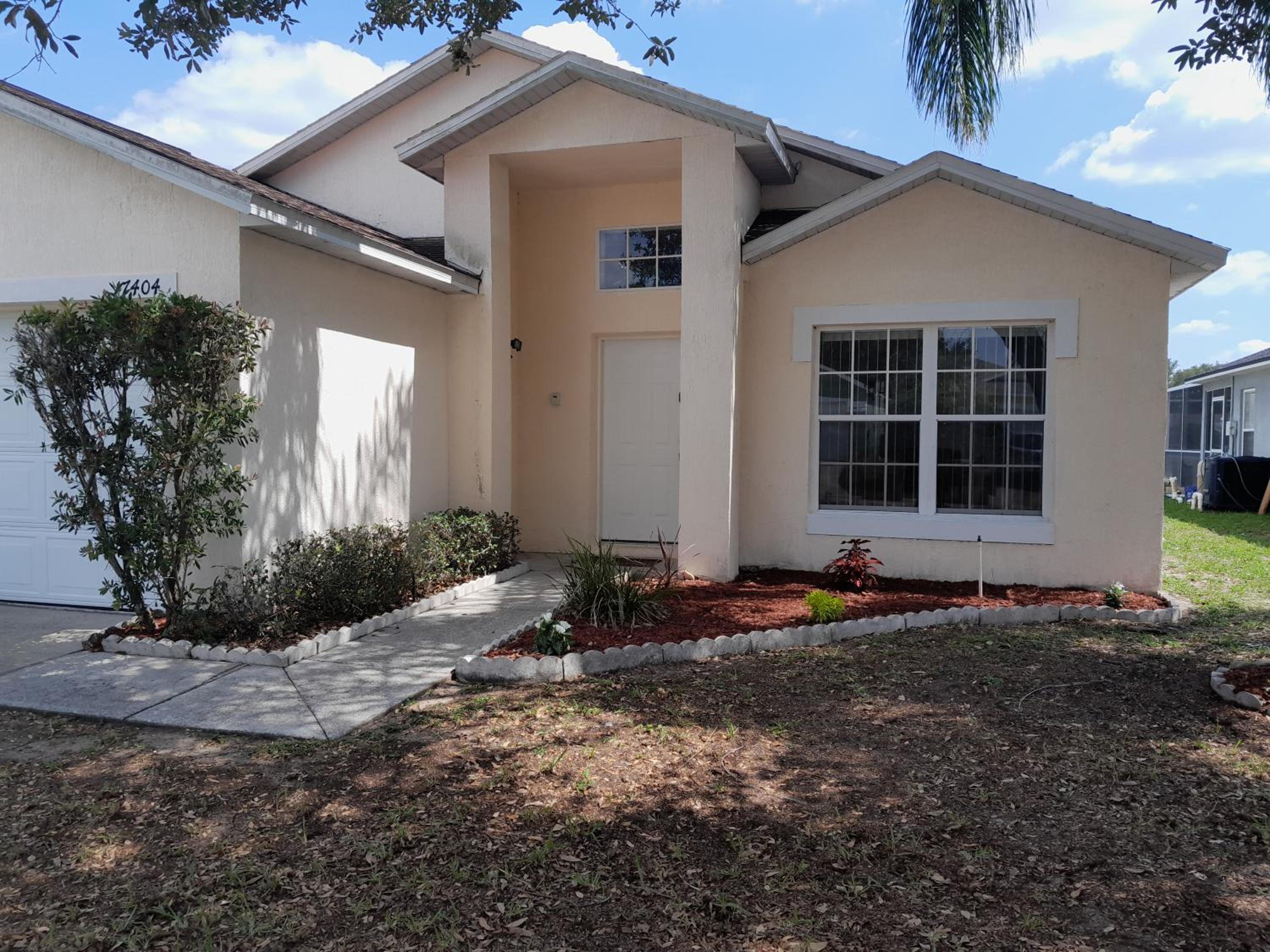 Hotel Three-Bedroom House in Clear Creek - Image 1