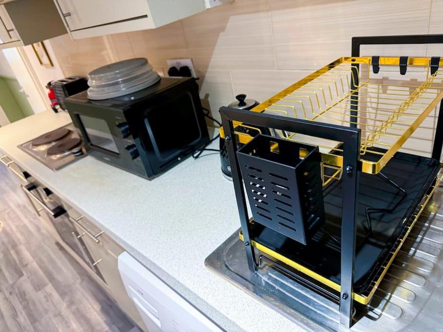 GH Basingkstoke - Local Apartment for 5 guests view 4