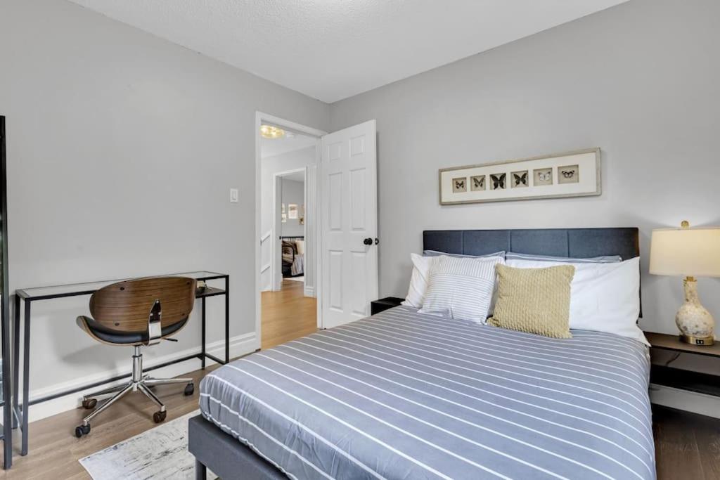Executive Family Home Near Go, Shops, Hwy, Transit