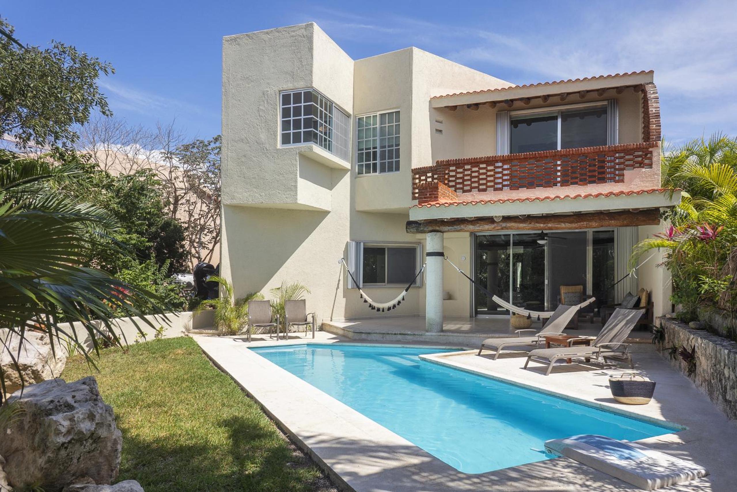 Hotel Casa Lucio private pool - Image 1