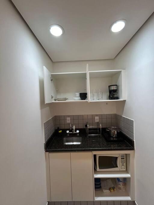 Studio Saint Charbel com vaga e varanda - rua do Hospital Sírio Libânes