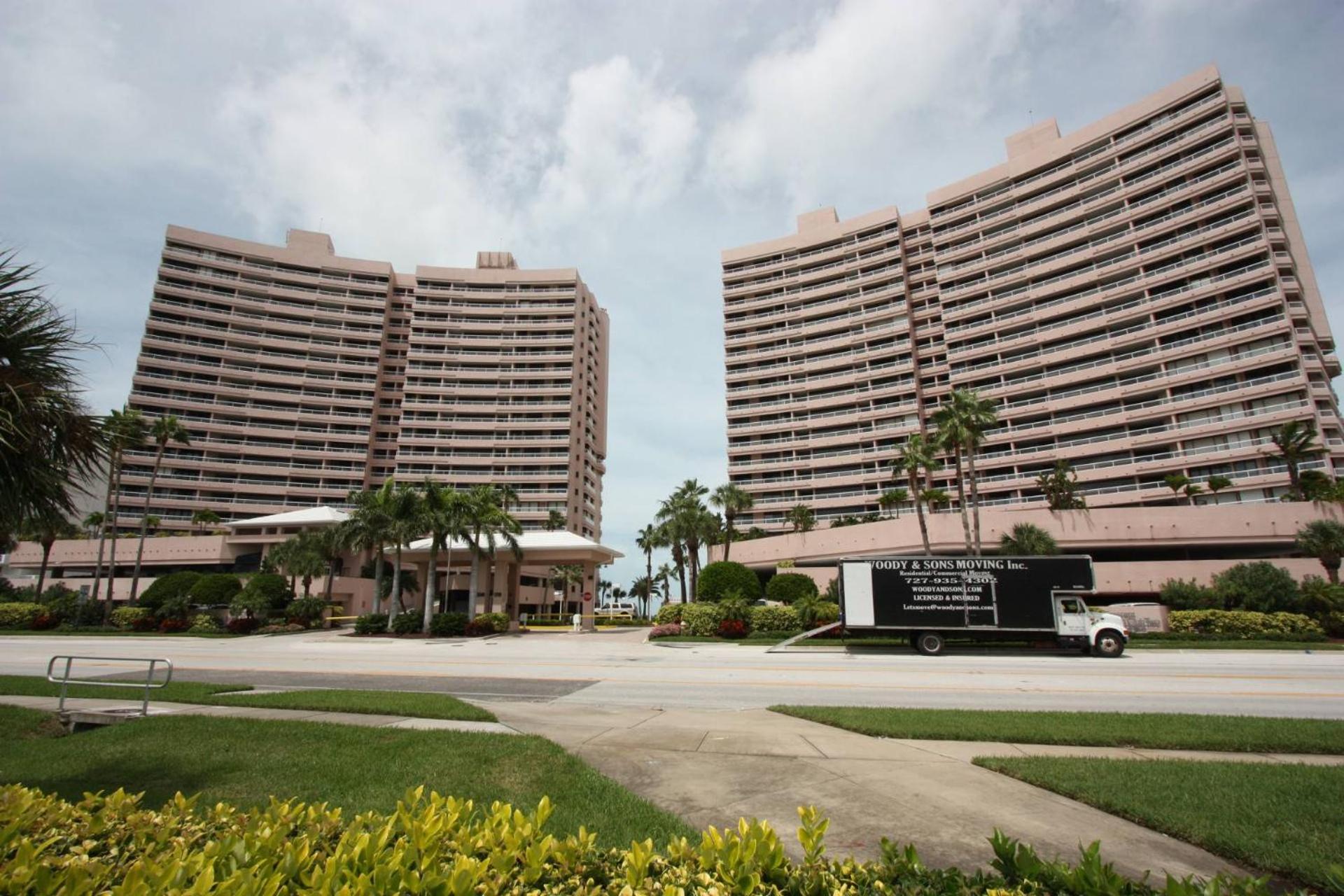 5F Crescent Beach Club