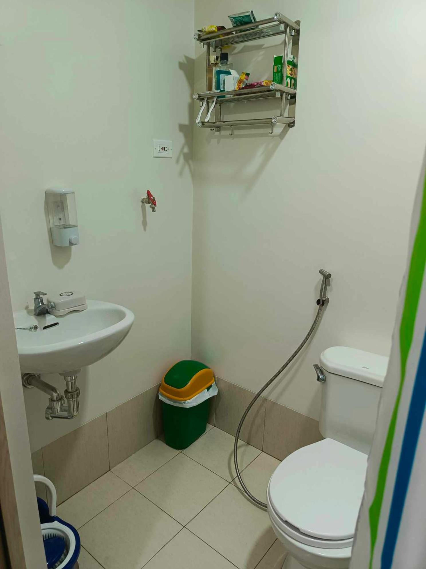 1 Bedroom with Free wifi and Netflix in Trees Residences view 3
