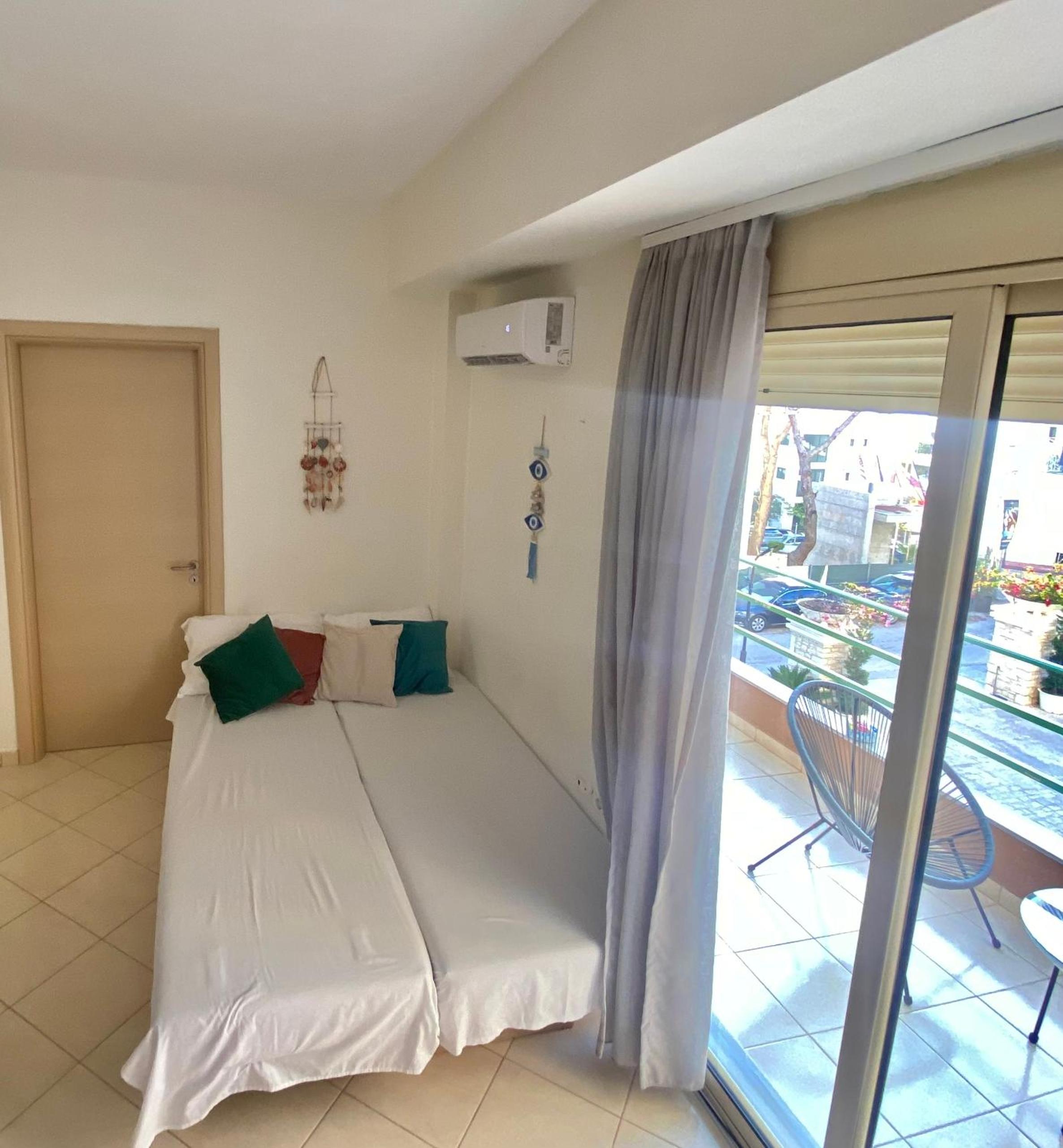 Seaview Apartments