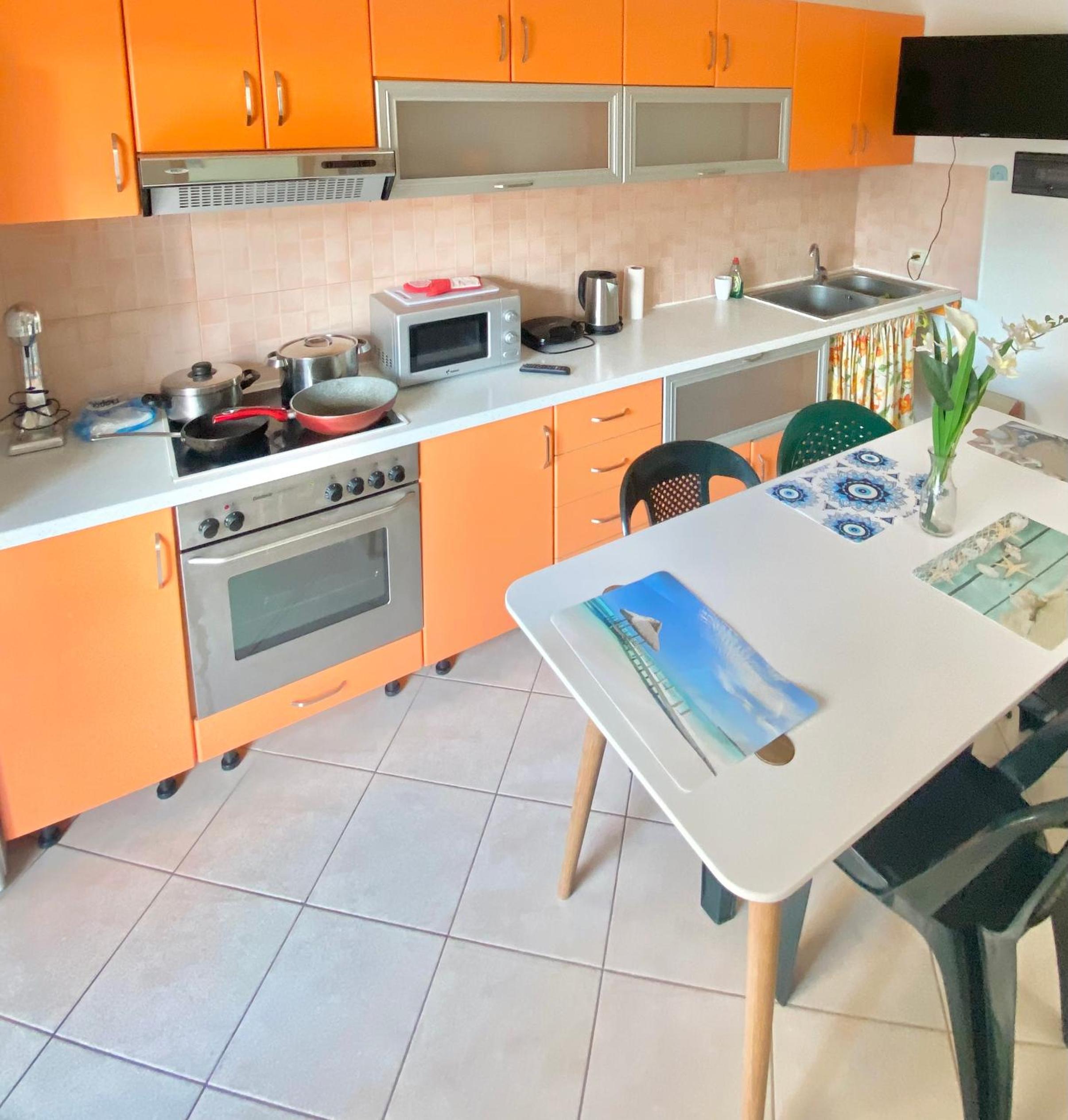 Seaview Apartments