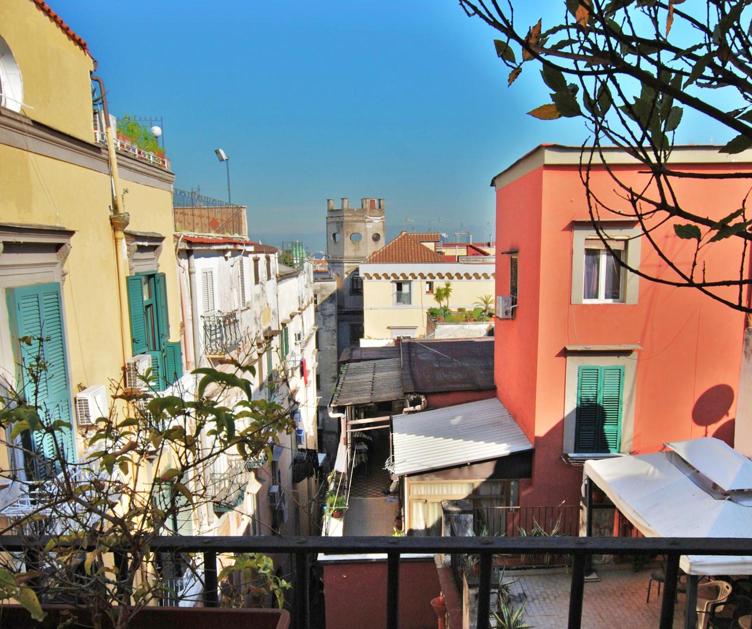 Naples Center Apartment en Naples — balance & terrace