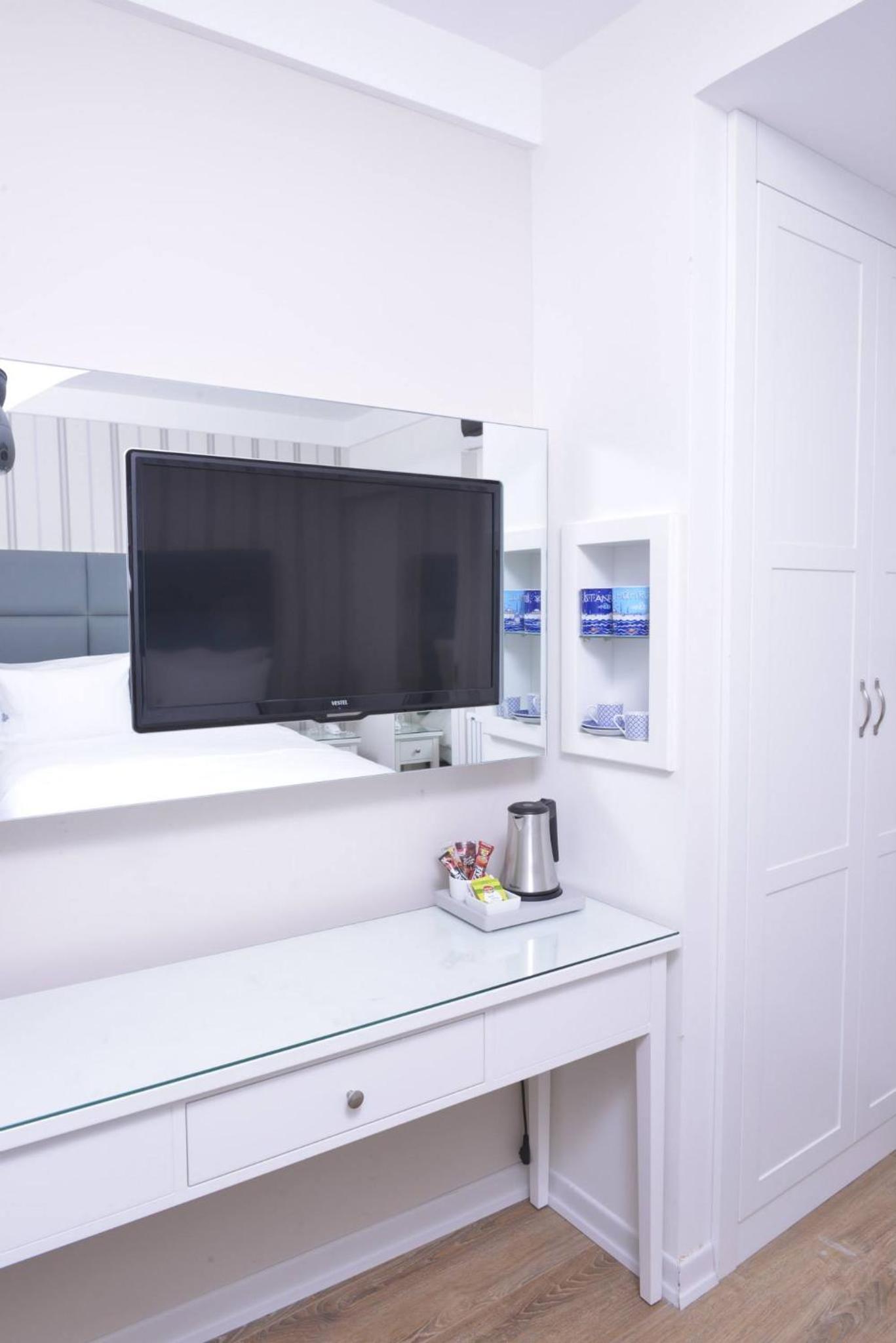 Ten Rooms İstanbul Otel - Image 32