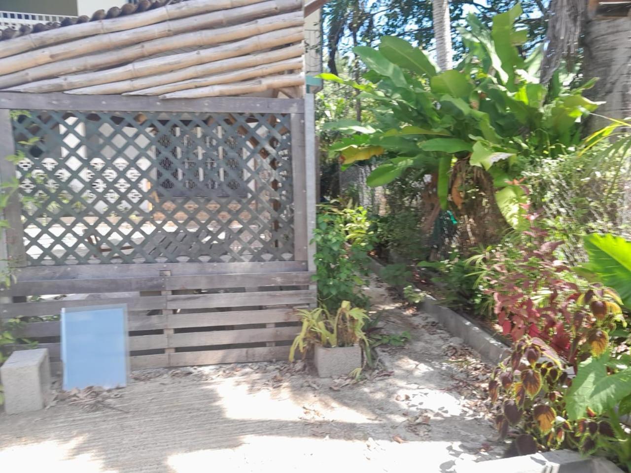 Escapade Creole Maison Rustique avec accès à la plage à la Baie du Moule