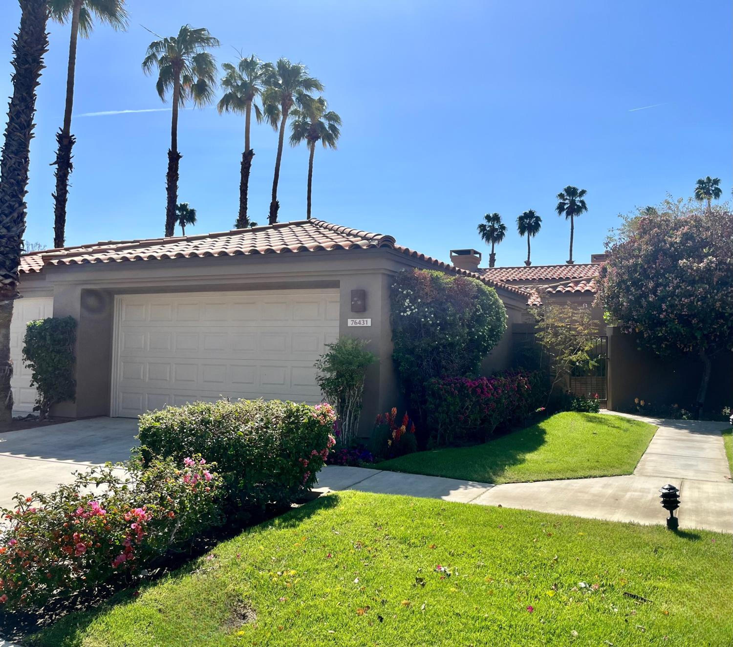 Hotel Relax In Palm Valley Comfort