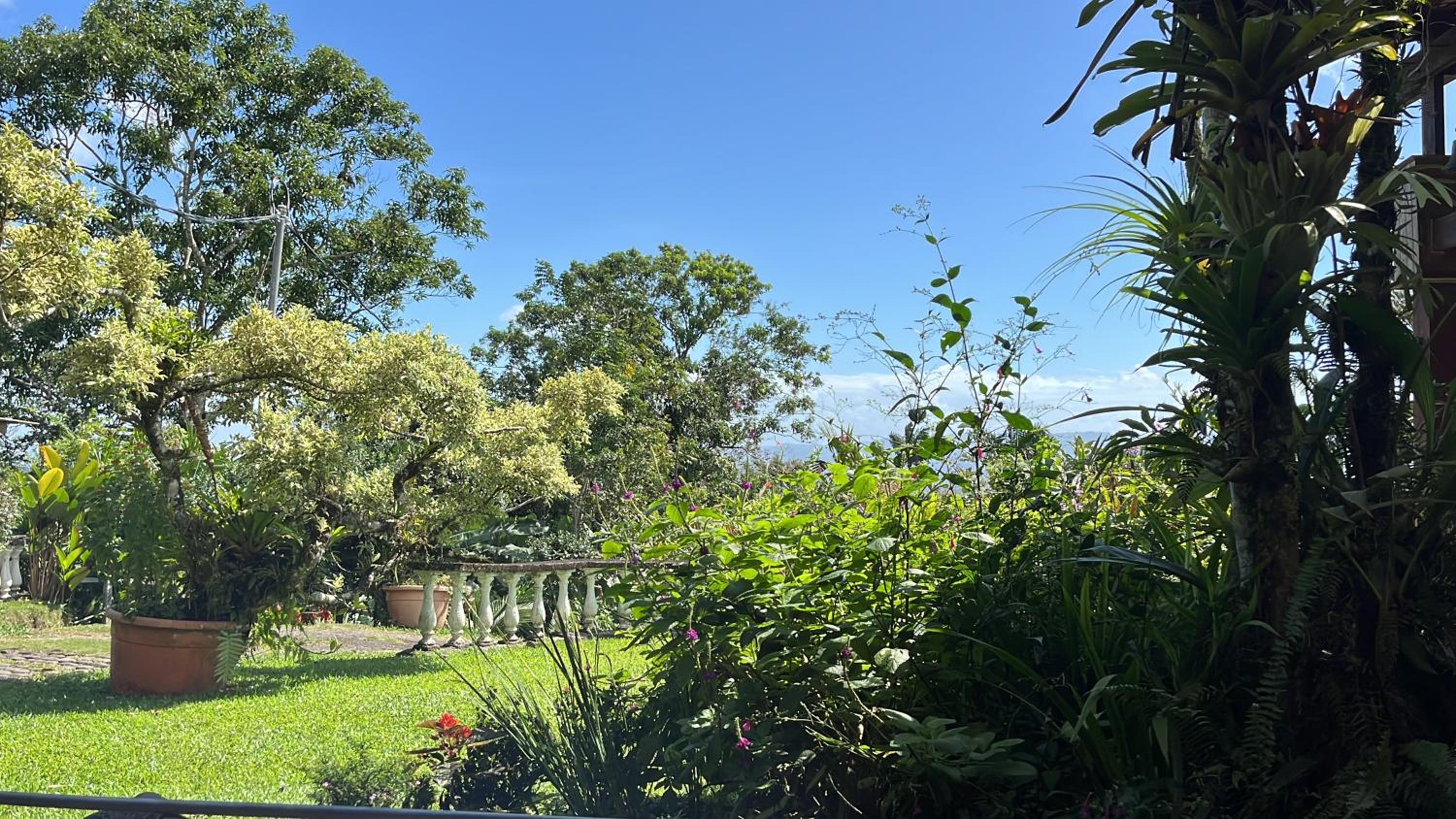 Botanica Gardens and Eco Lodge