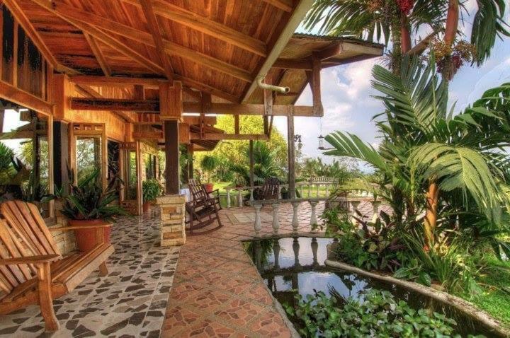 Botanica Gardens and Eco Lodge