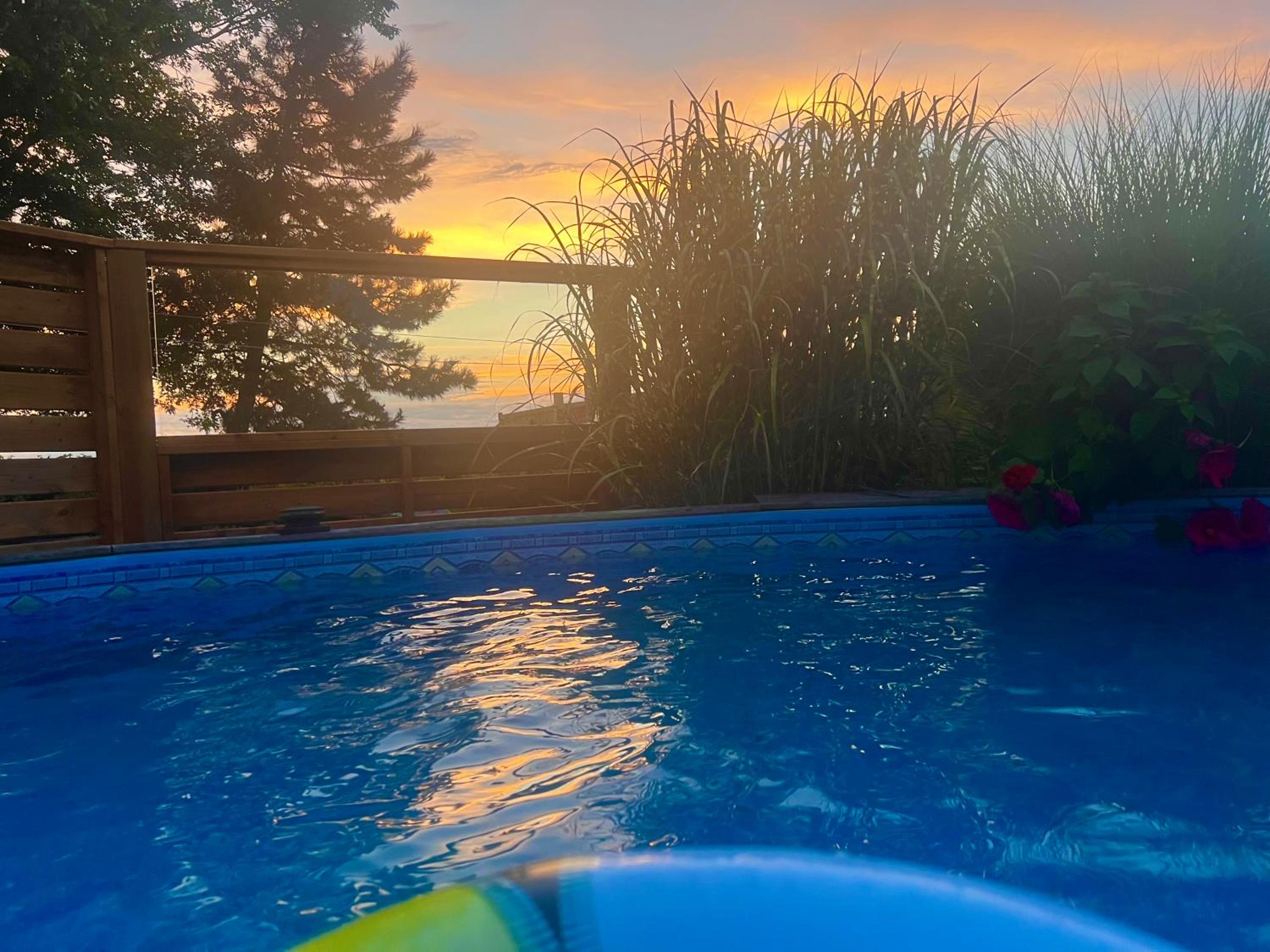 Sunset Suites in Niagara Wine Country