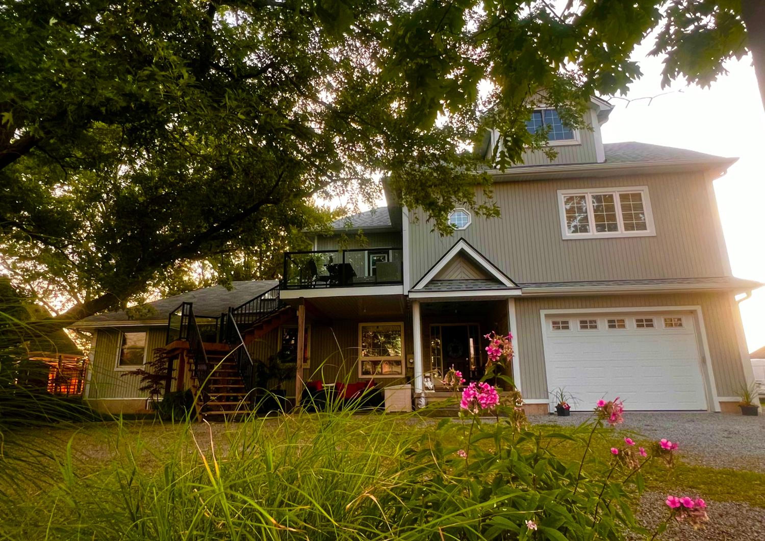 Sunset Suites in Niagara Wine Country