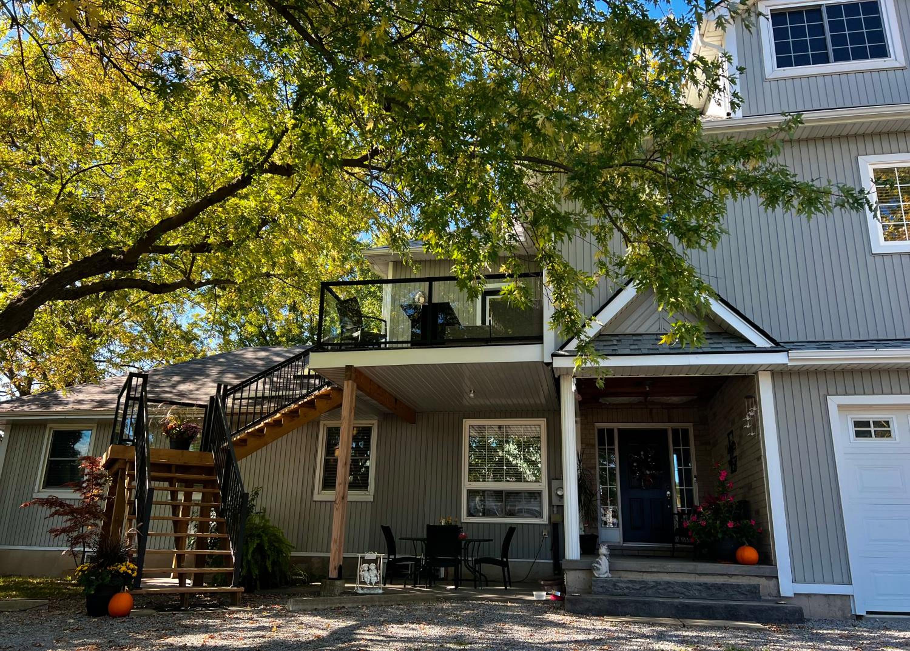 Sunset Suites in Niagara Wine Country
