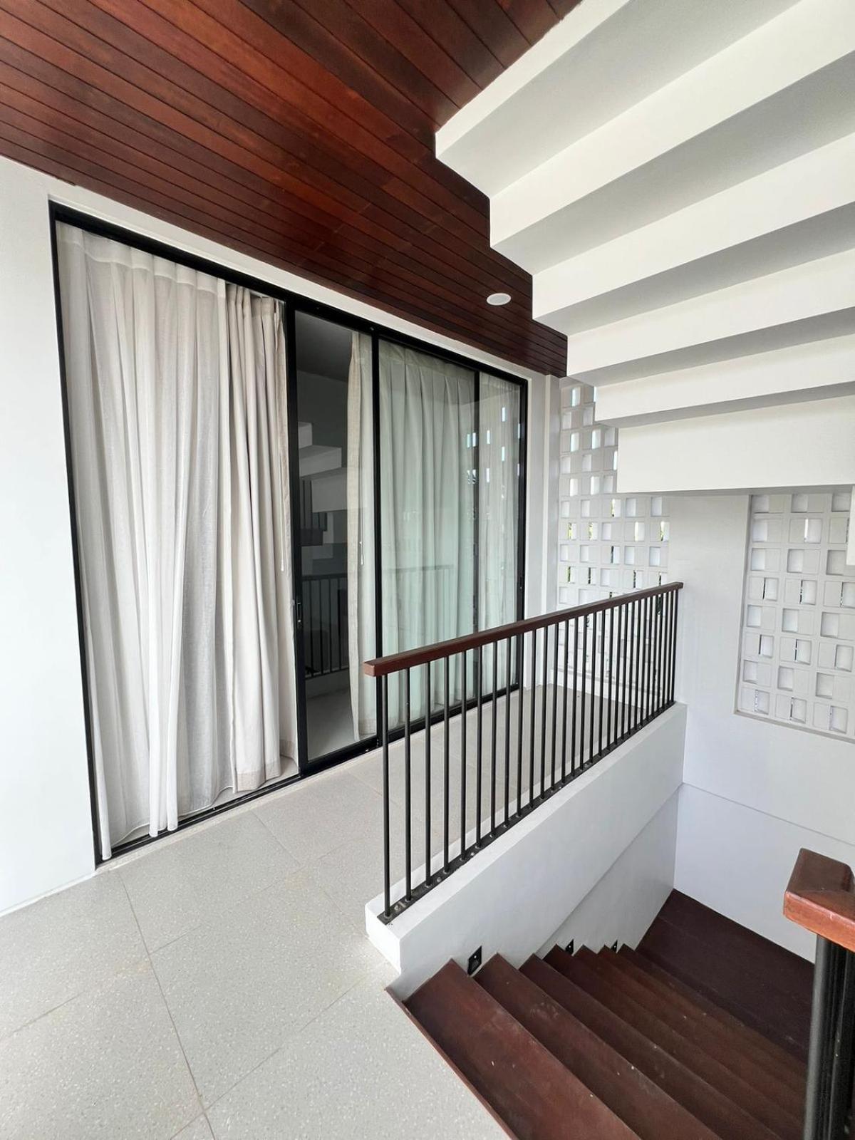 Bali Large 5-BR Private Luxury Dandanku Villa in Seminyak view 2